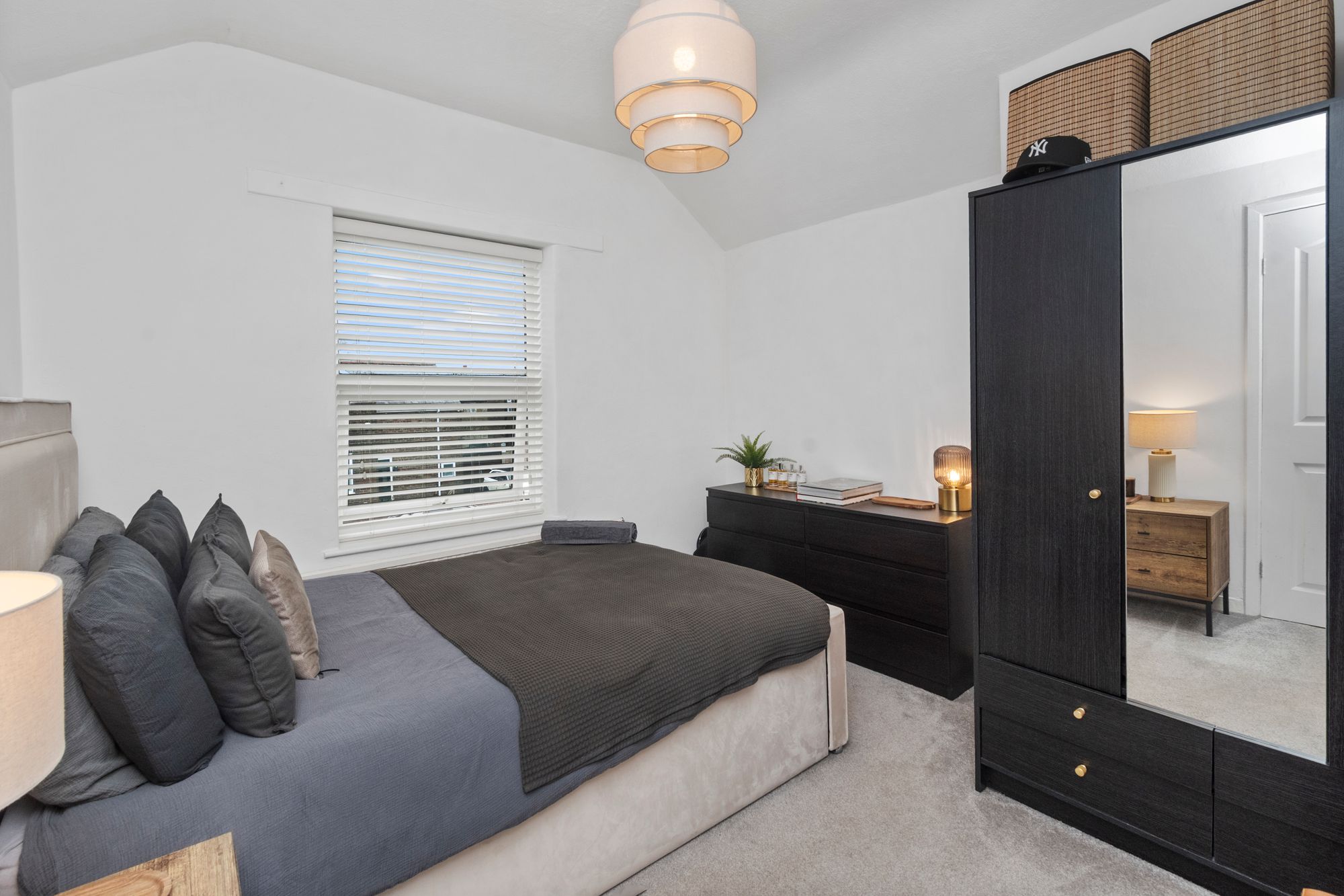 Forest Road, St. Helens