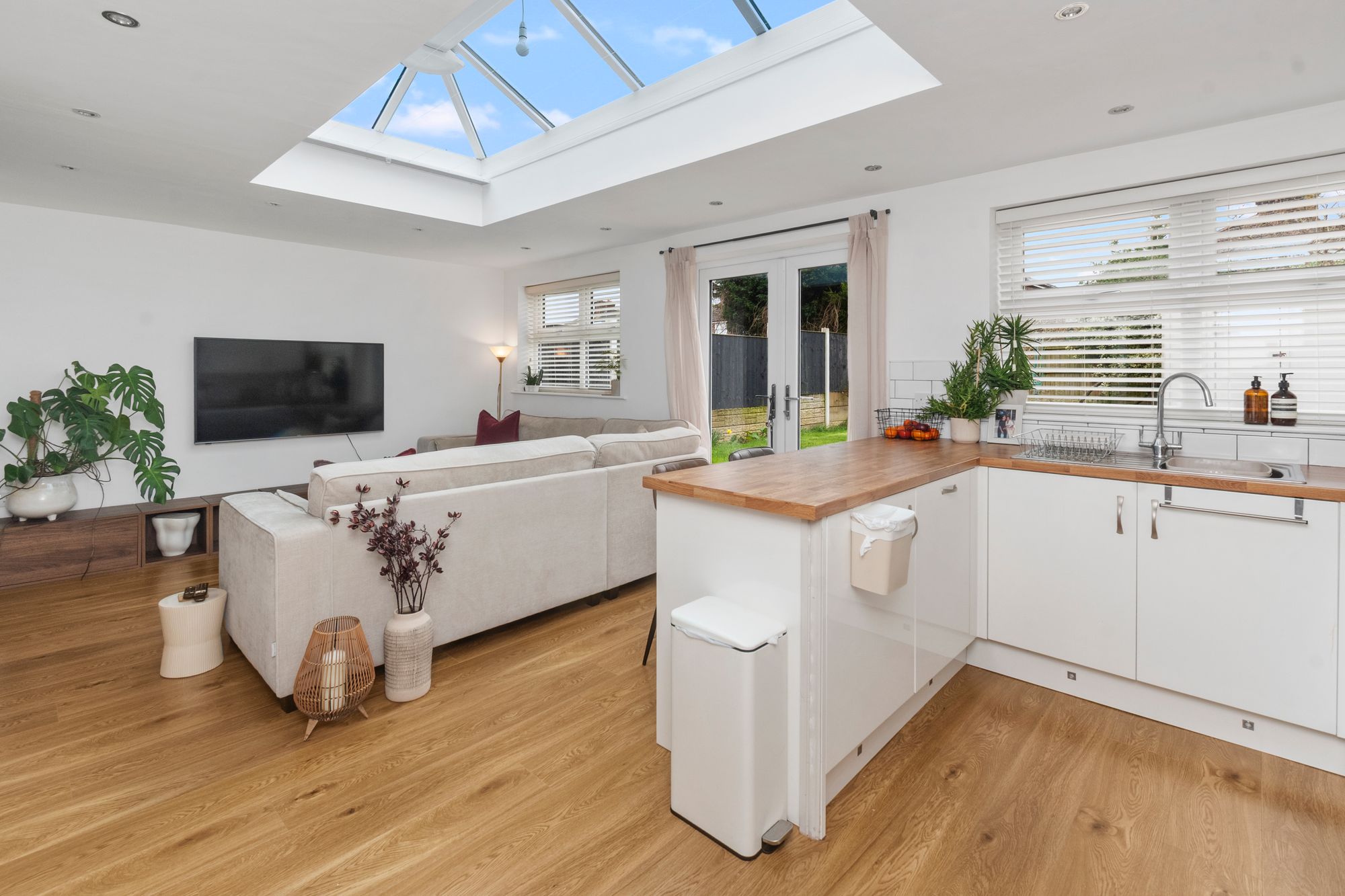 Forest Road, St. Helens