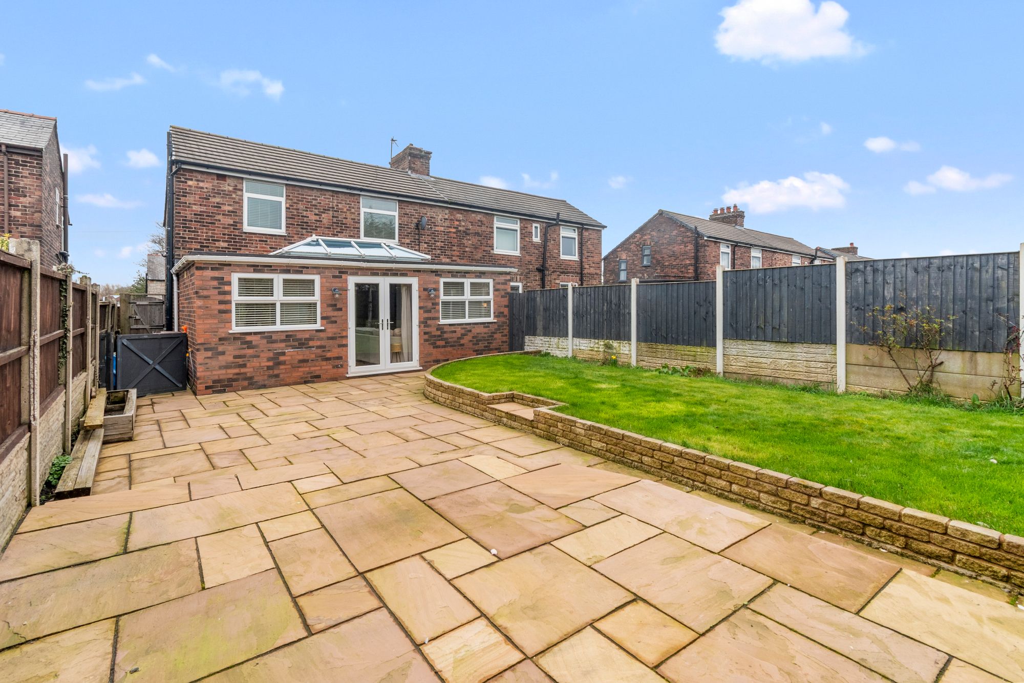 Forest Road, St. Helens