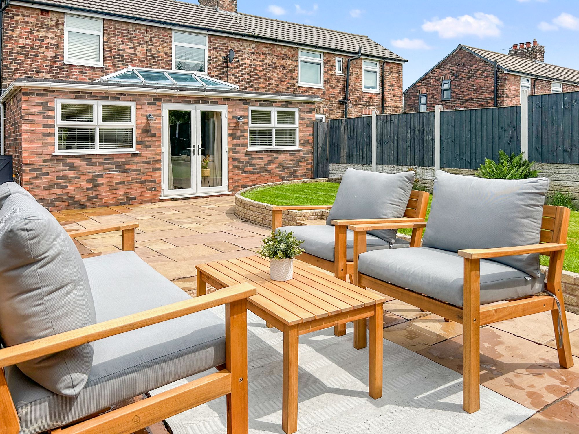 Forest Road, St. Helens