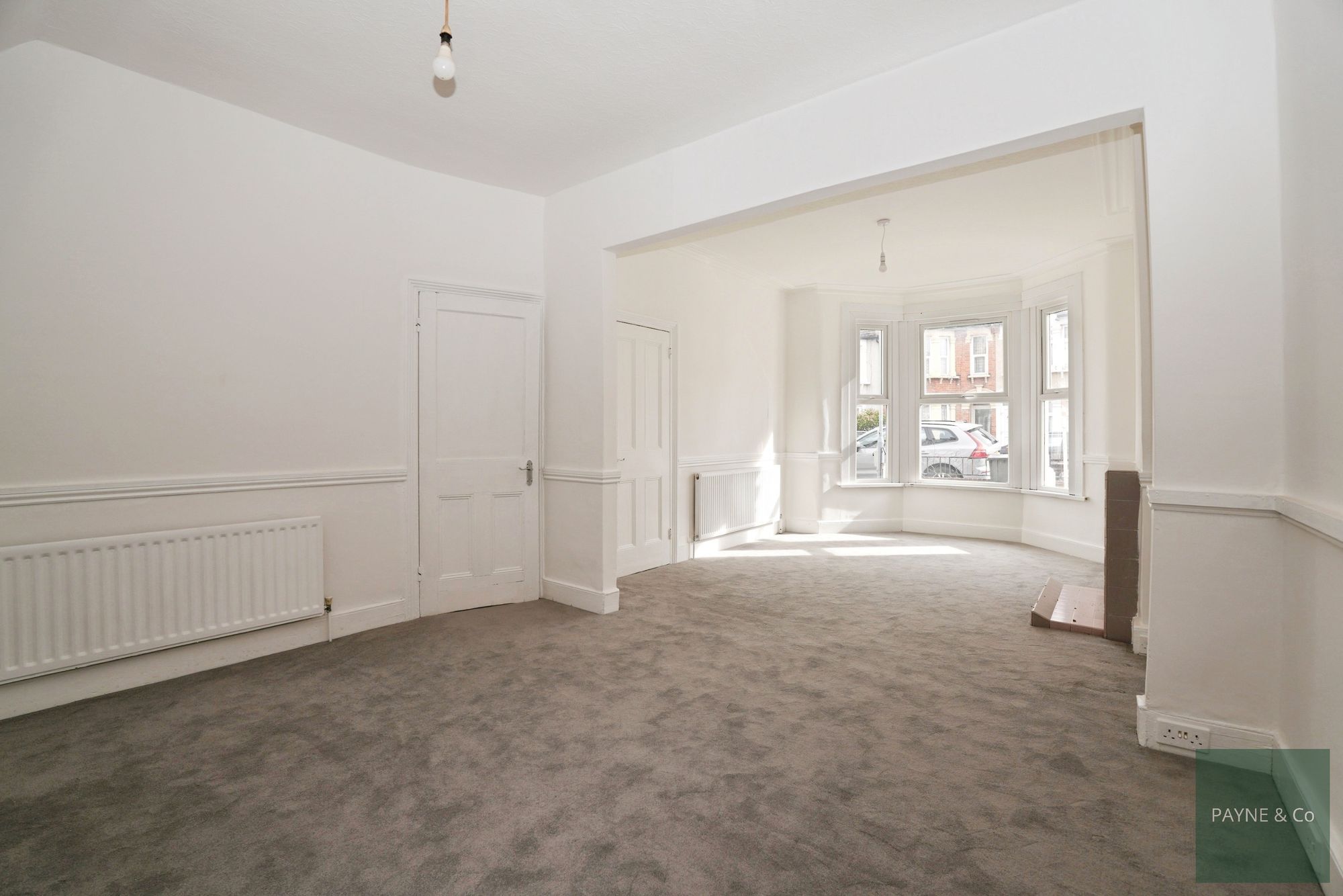 Kingston Road, Ilford, IG1