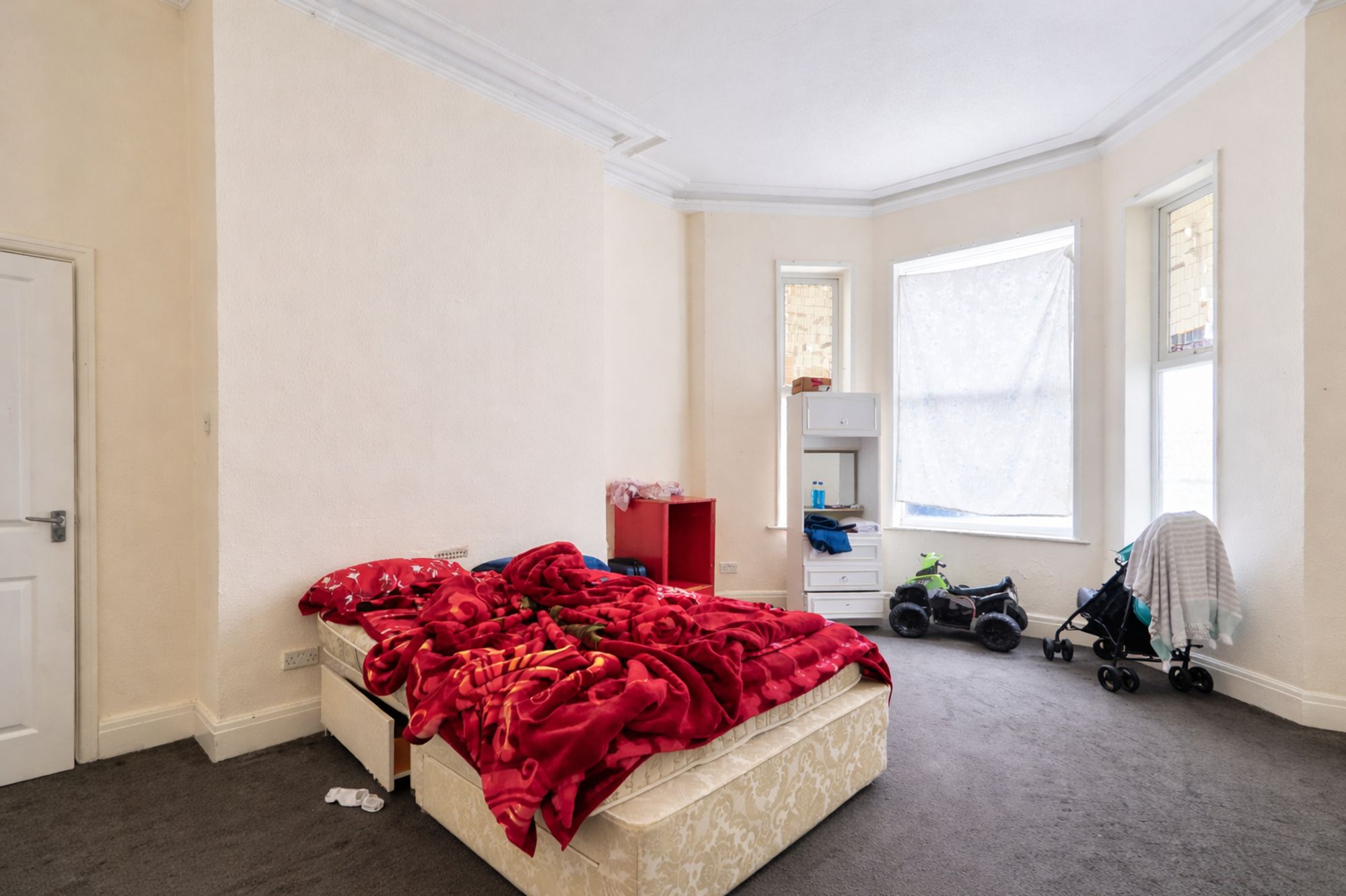 e465b135-17a6-4bd4-bbe4-e66b49e55b4c