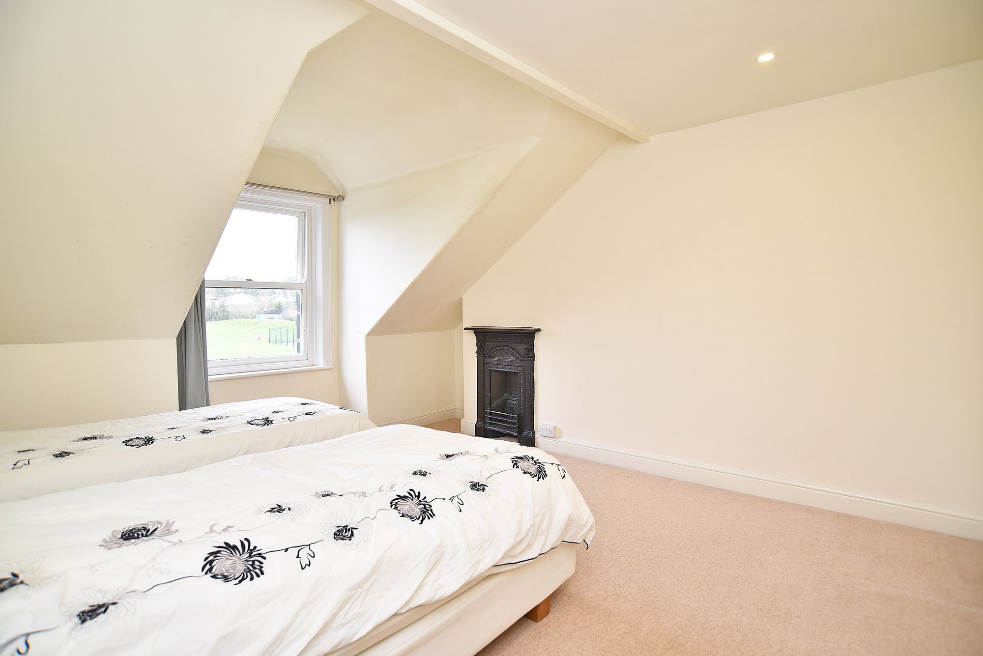 West End Avenue, Harrogate, HG2