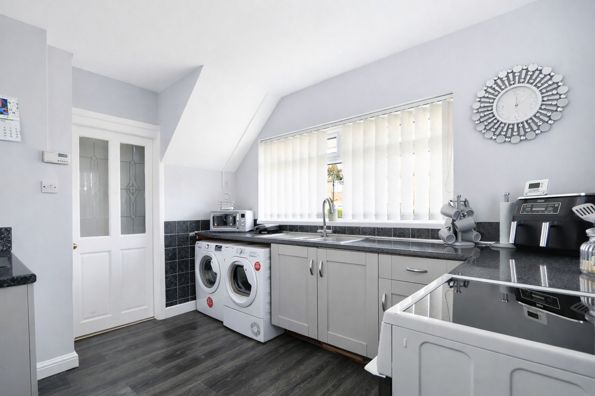 2d457849-0eaf-4460-93f7-d7d69df0cd4e