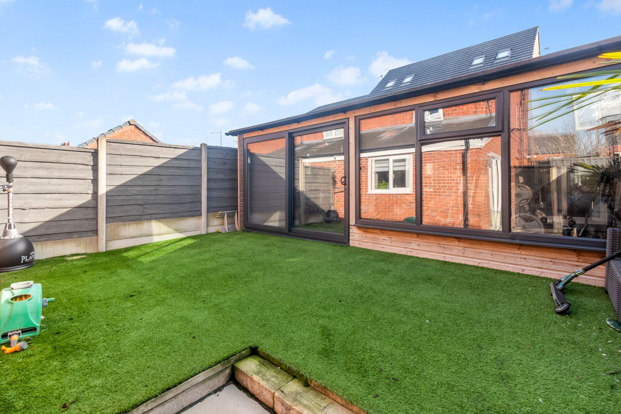 Newlove Avenue, St. Helens, WA10