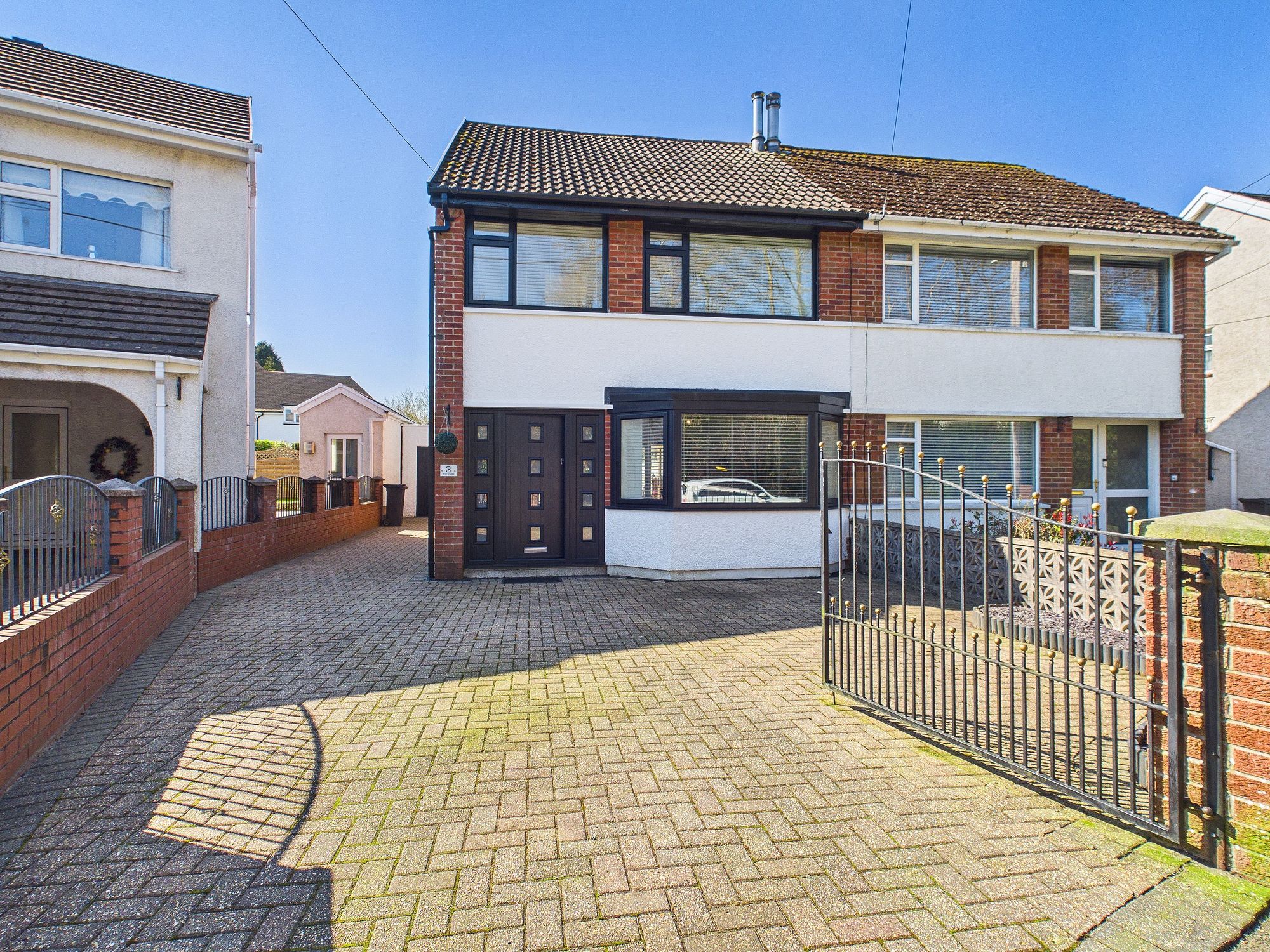 Lon Catwg, Pontardawe, SA8