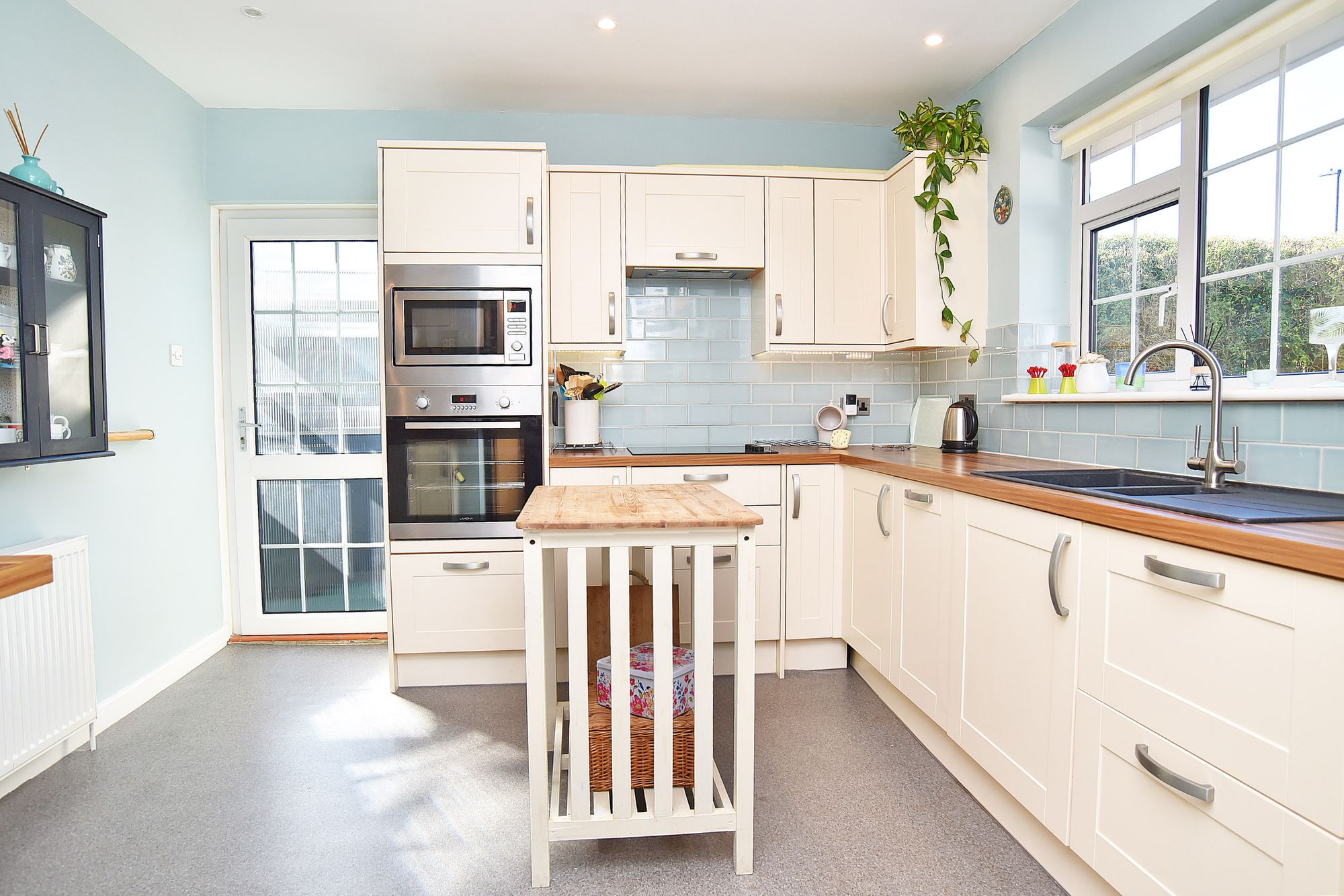 Rossett Holt Drive, Harrogate, HG2