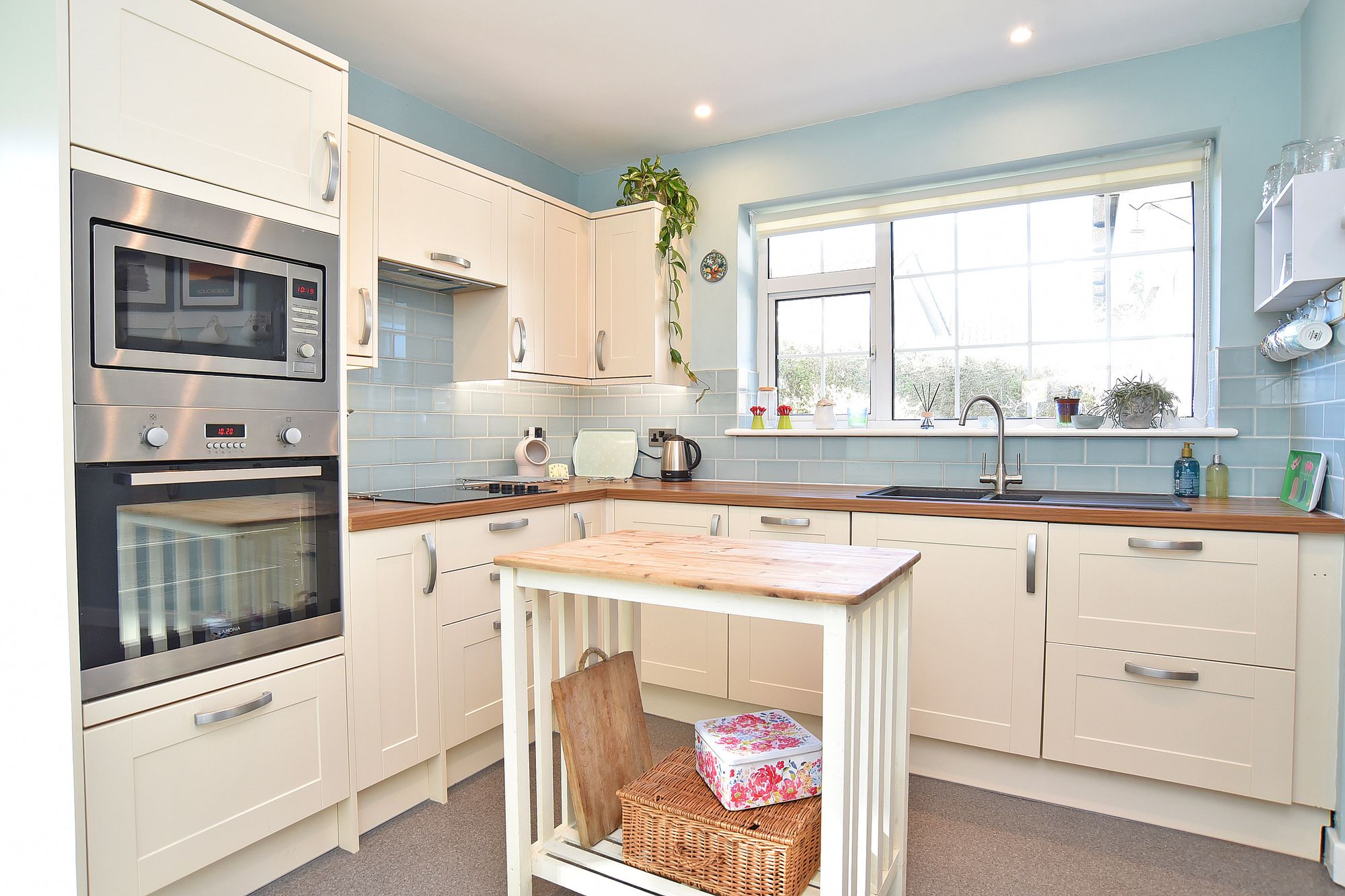 Rossett Holt Drive, Harrogate, HG2