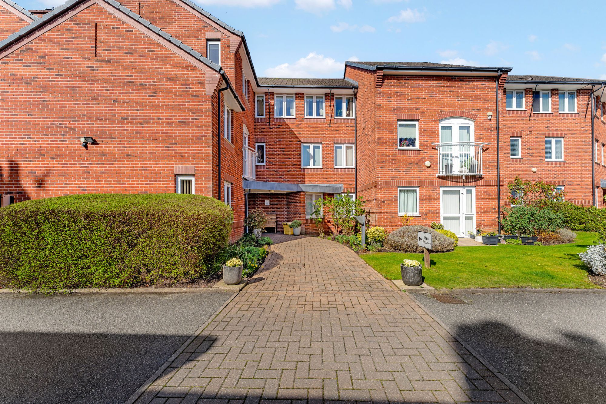 Apartment 44, Widnes