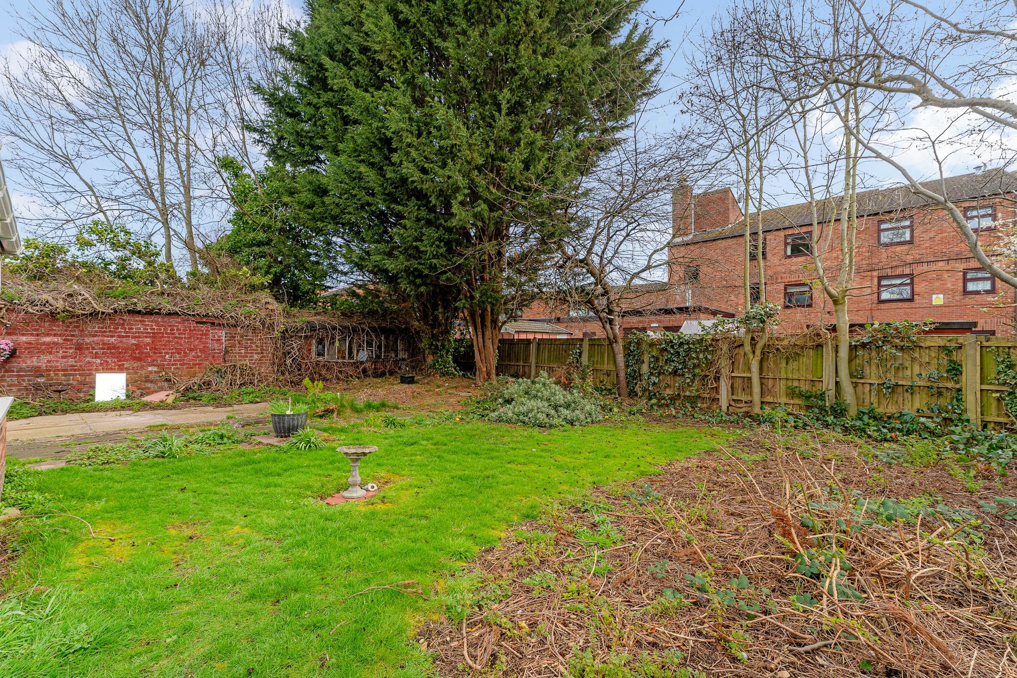 Montgomery Road, Widnes, WA8