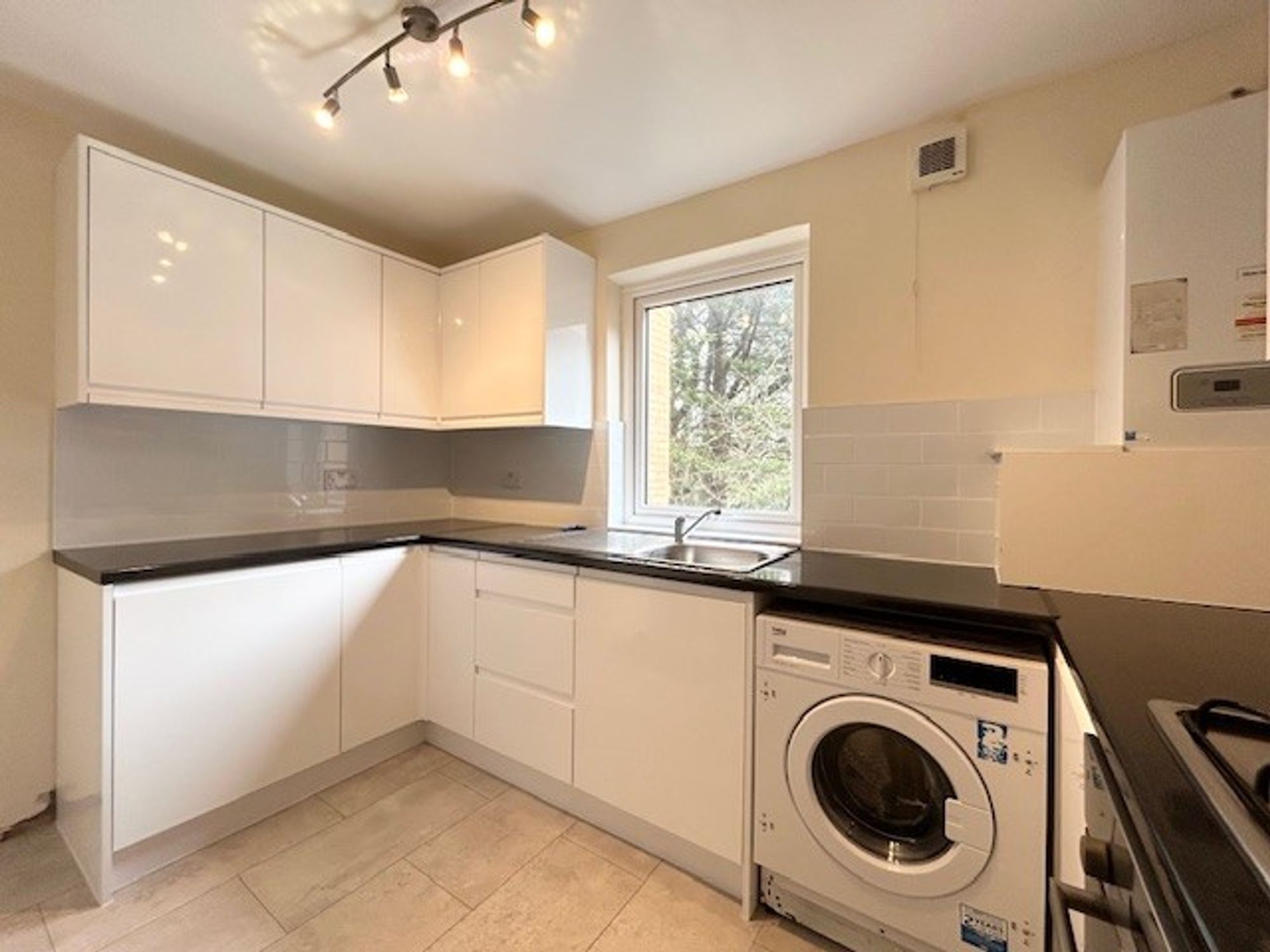 Shackleton Place, Oldbrook, MK6