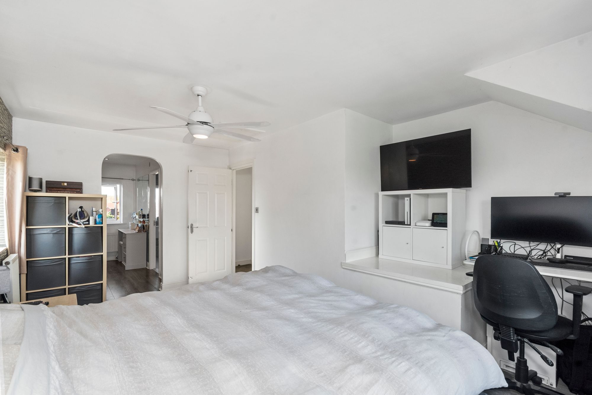 Daffodil Gardens, St. Helens