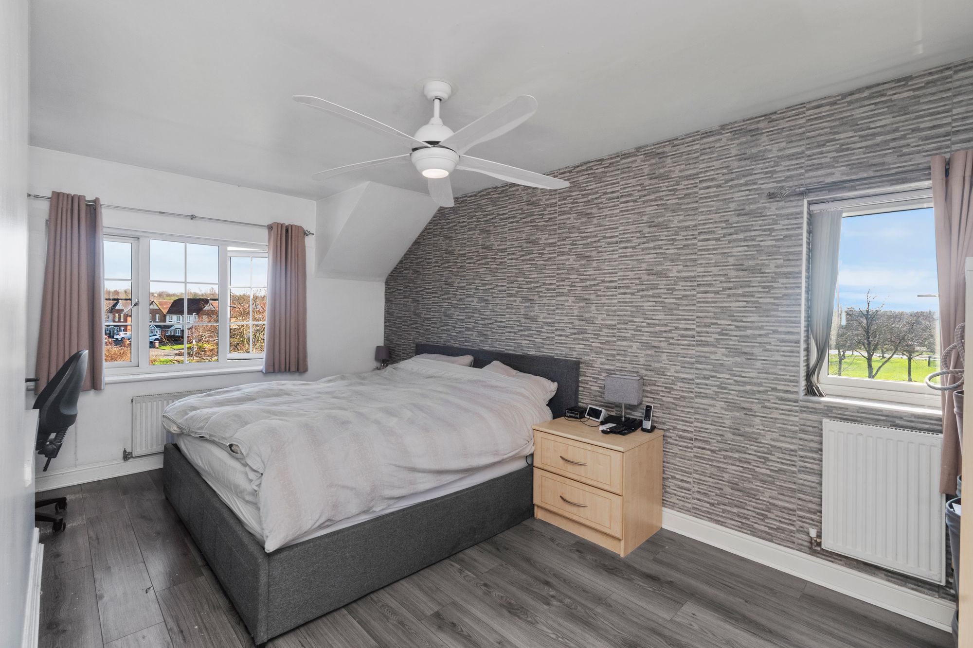 Daffodil Gardens, St. Helens