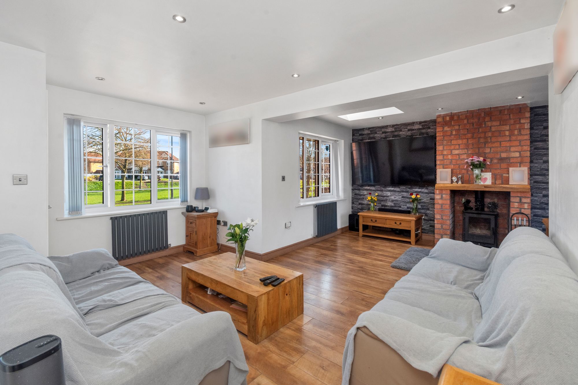 Daffodil Gardens, St. Helens