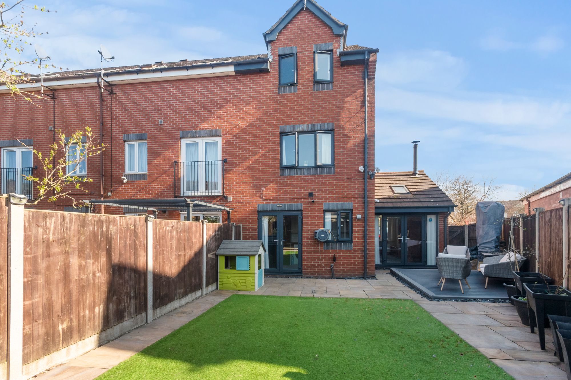 Daffodil Gardens, St. Helens