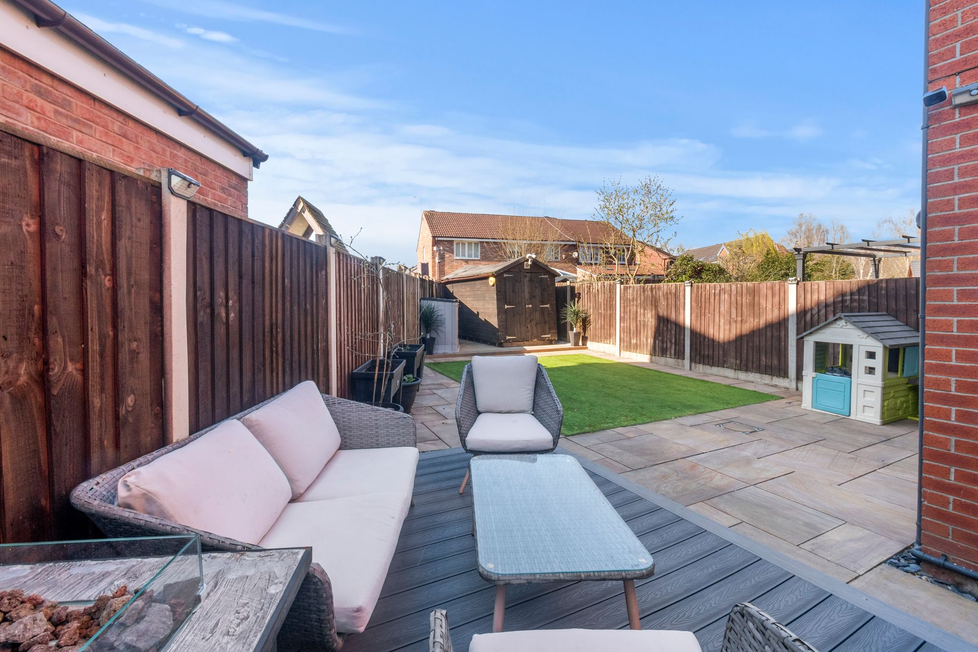 Daffodil Gardens, St. Helens