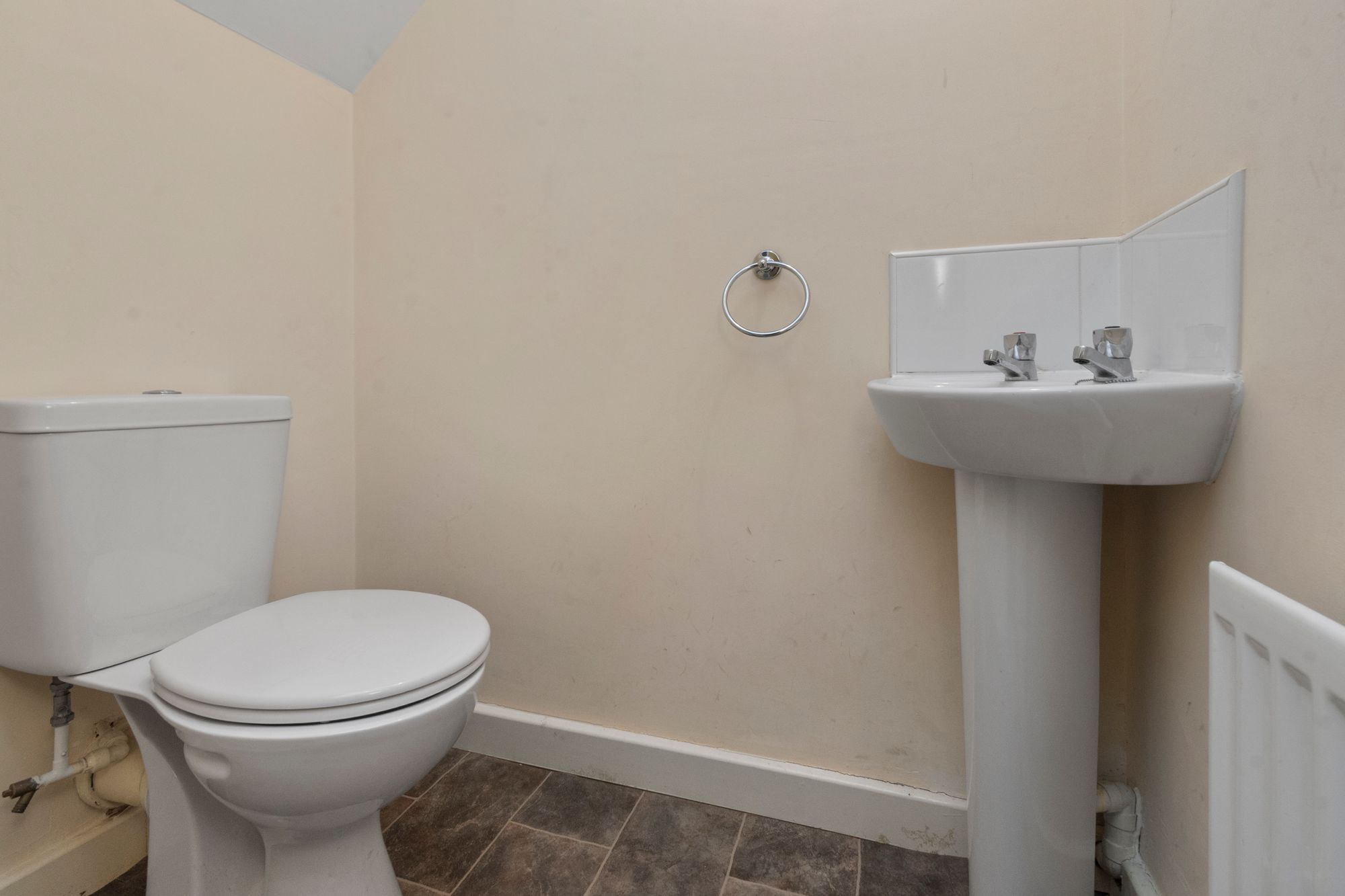 Halton Brook Avenue, Runcorn