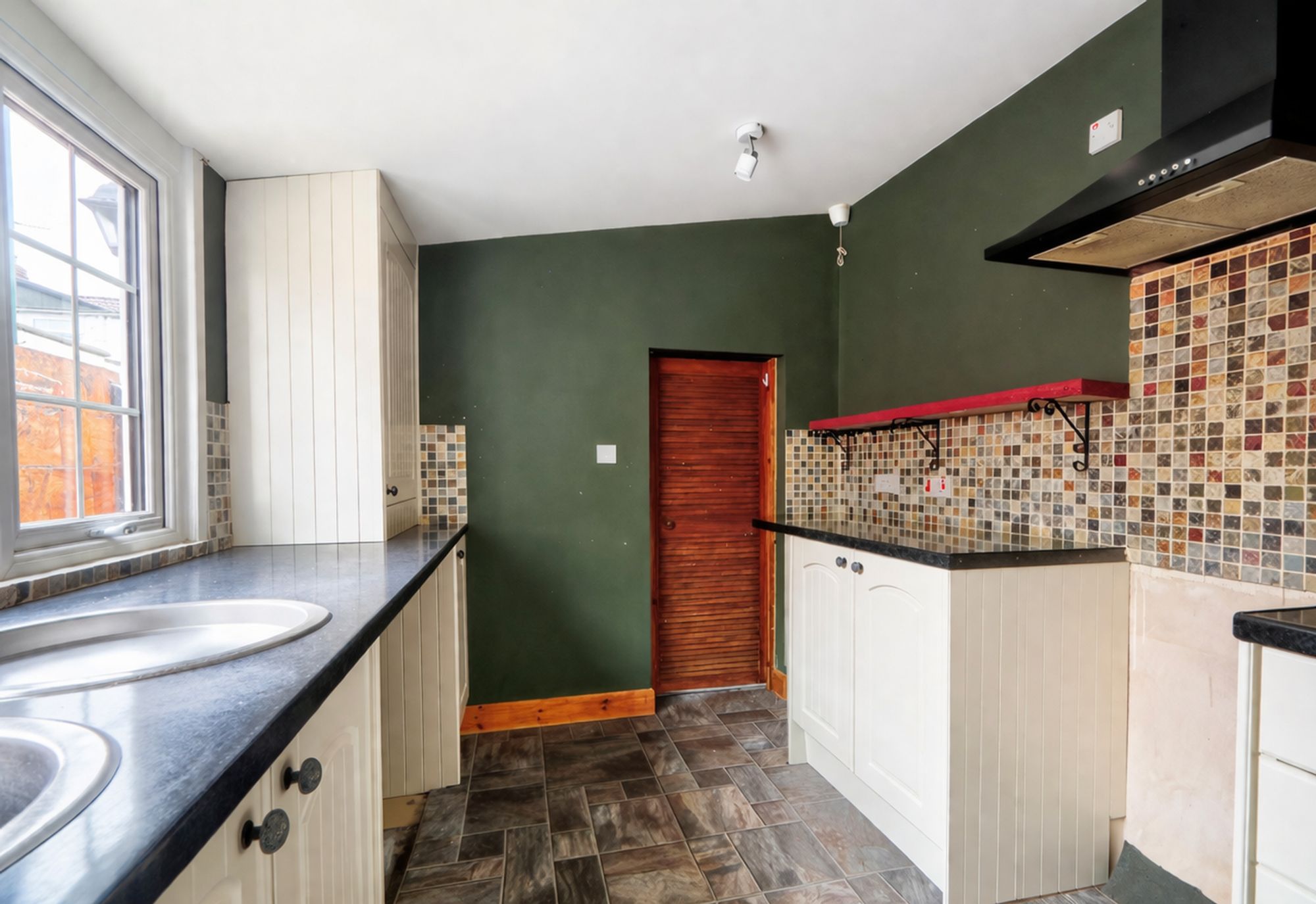 088dc063-ba69-4367-8117-175e3d9c8633