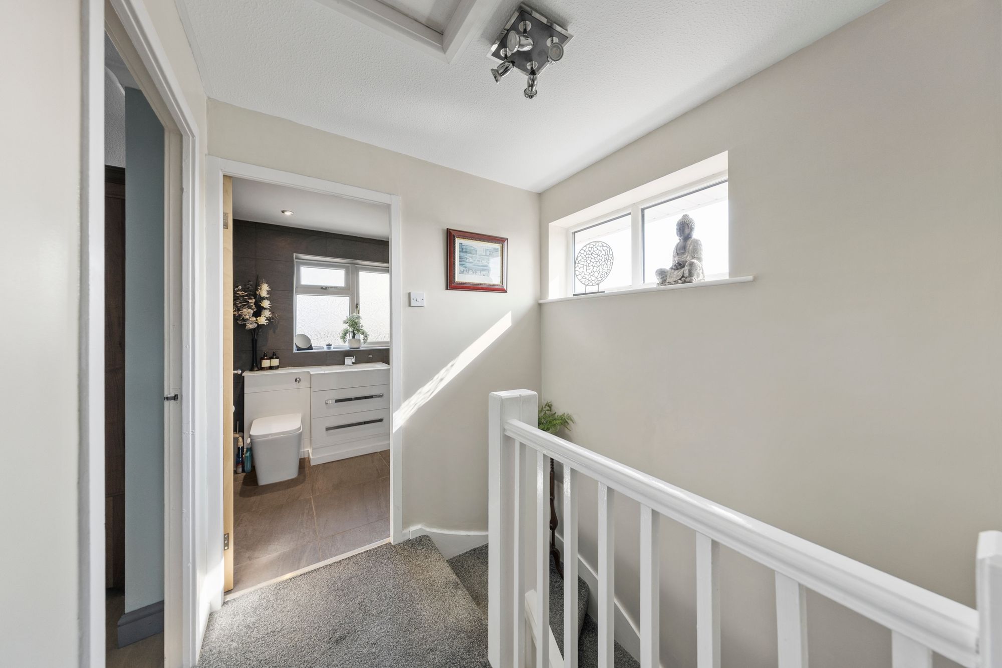 Dundee Close, Fearnhead, WA2