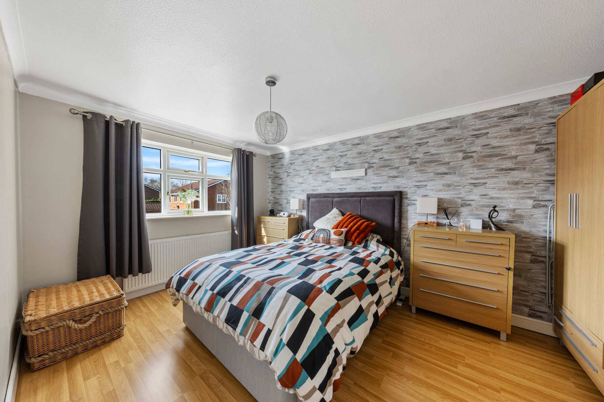 Dundee Close, Fearnhead, WA2