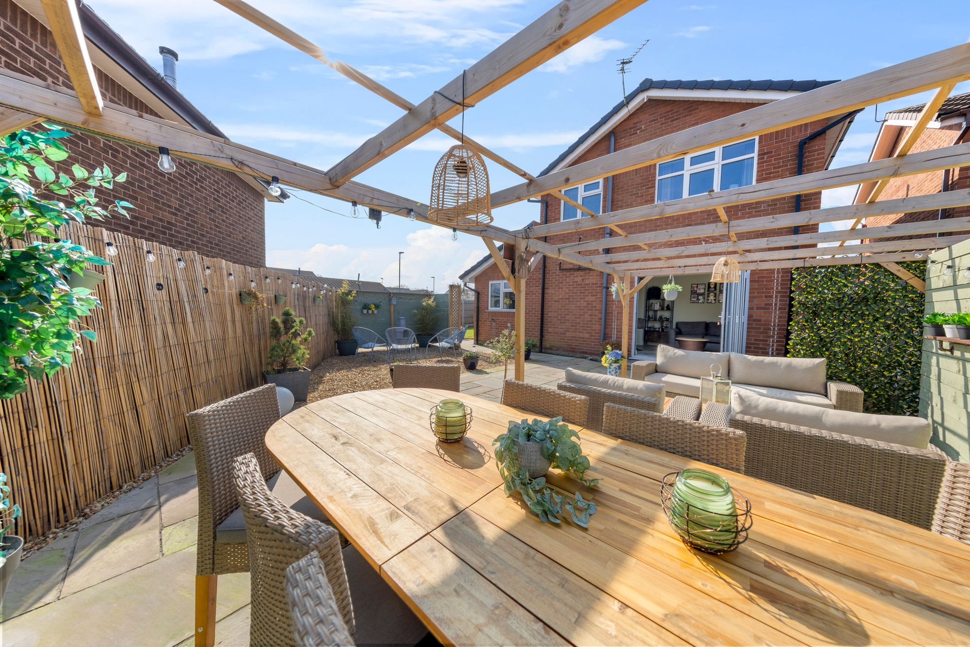 Dundee Close, Fearnhead, WA2