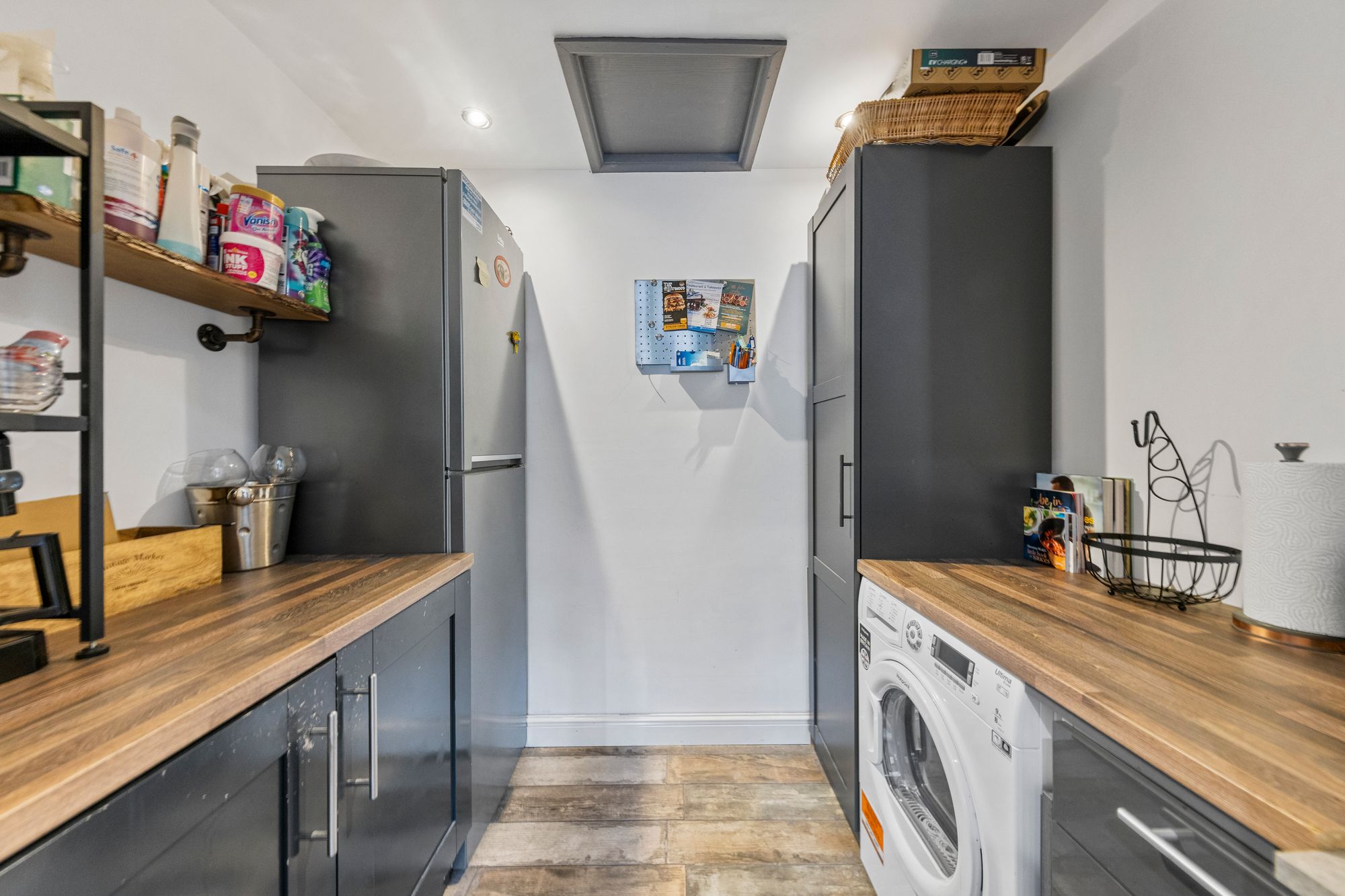 Dundee Close, Fearnhead, WA2