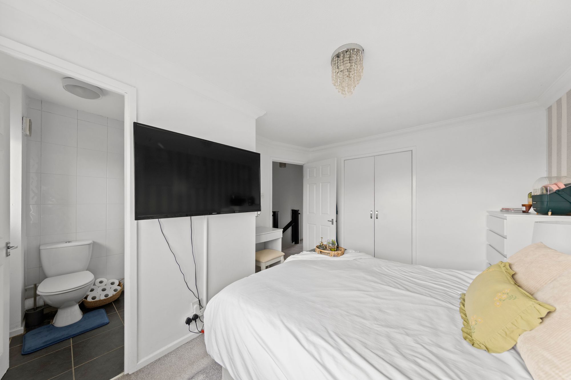 Pennine Lane, Warrington