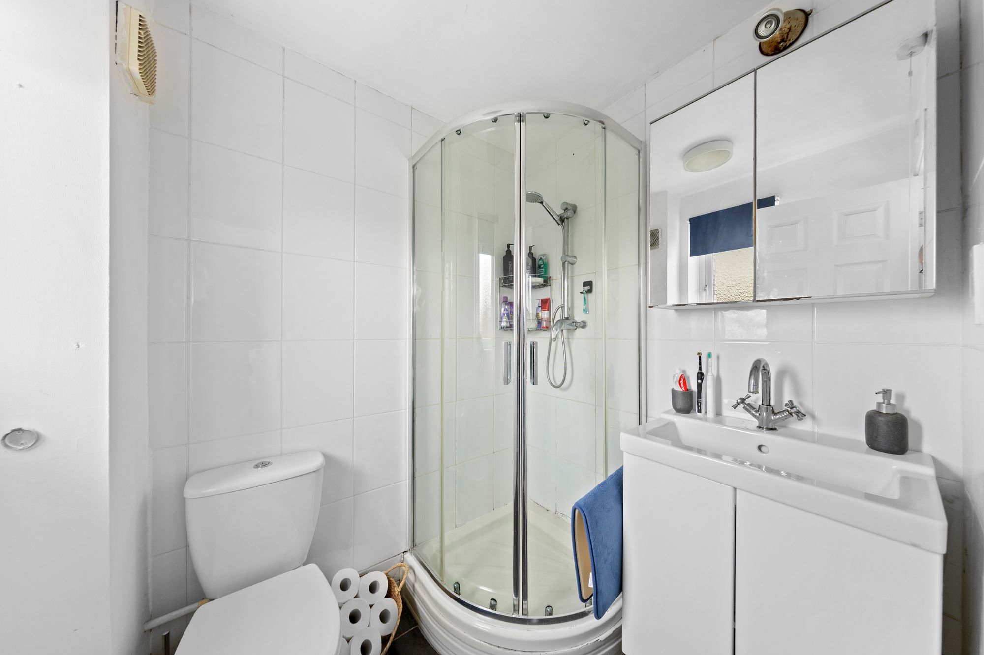 Pennine Lane, Warrington