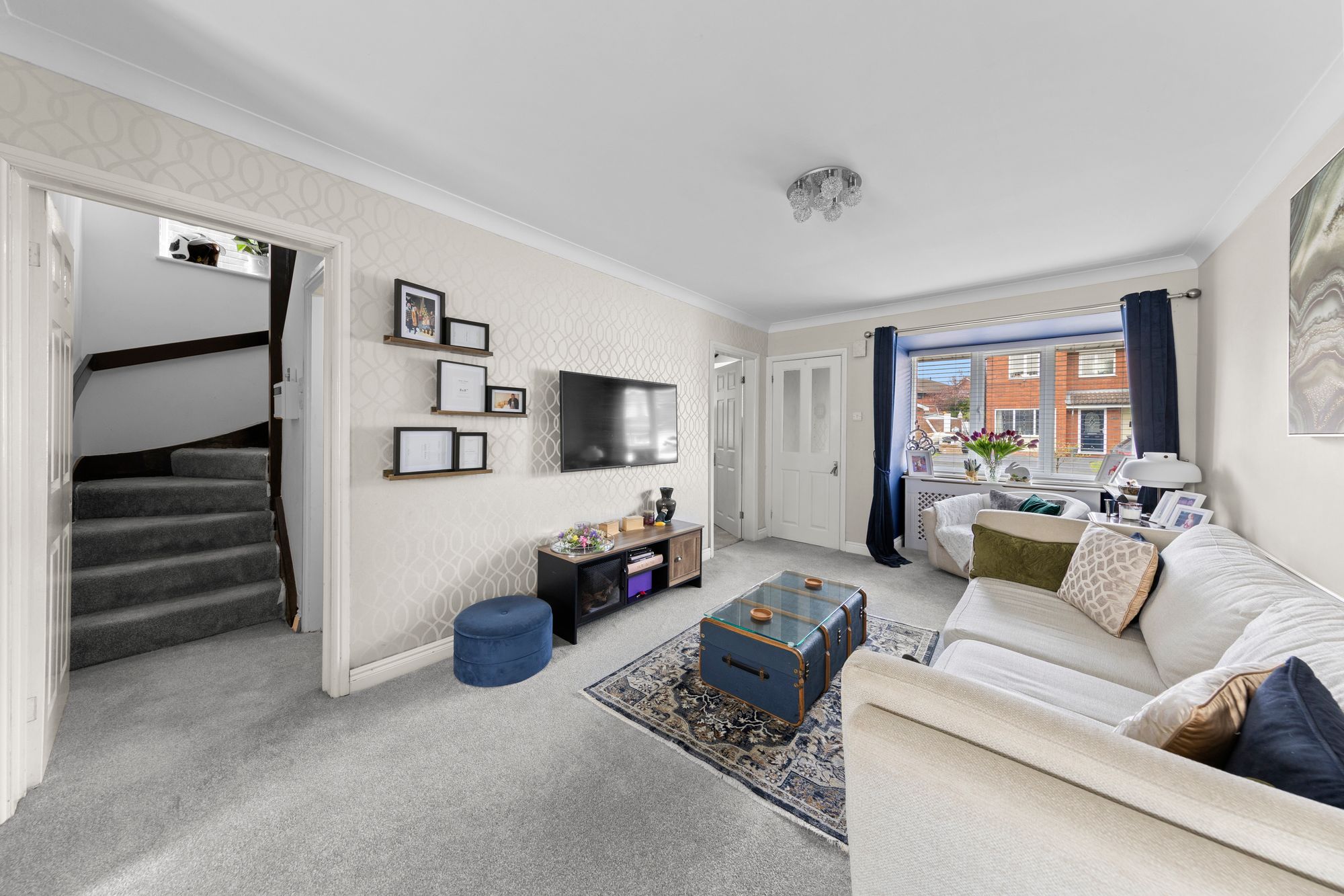 Pennine Lane, Warrington