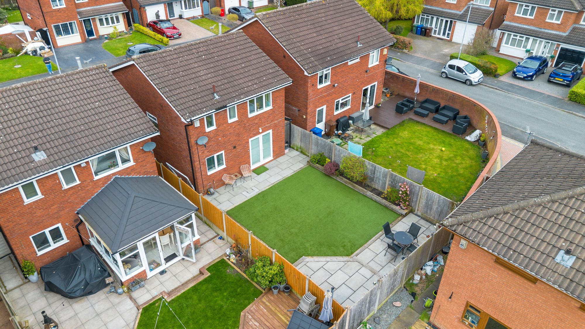 Pennine Lane, Warrington