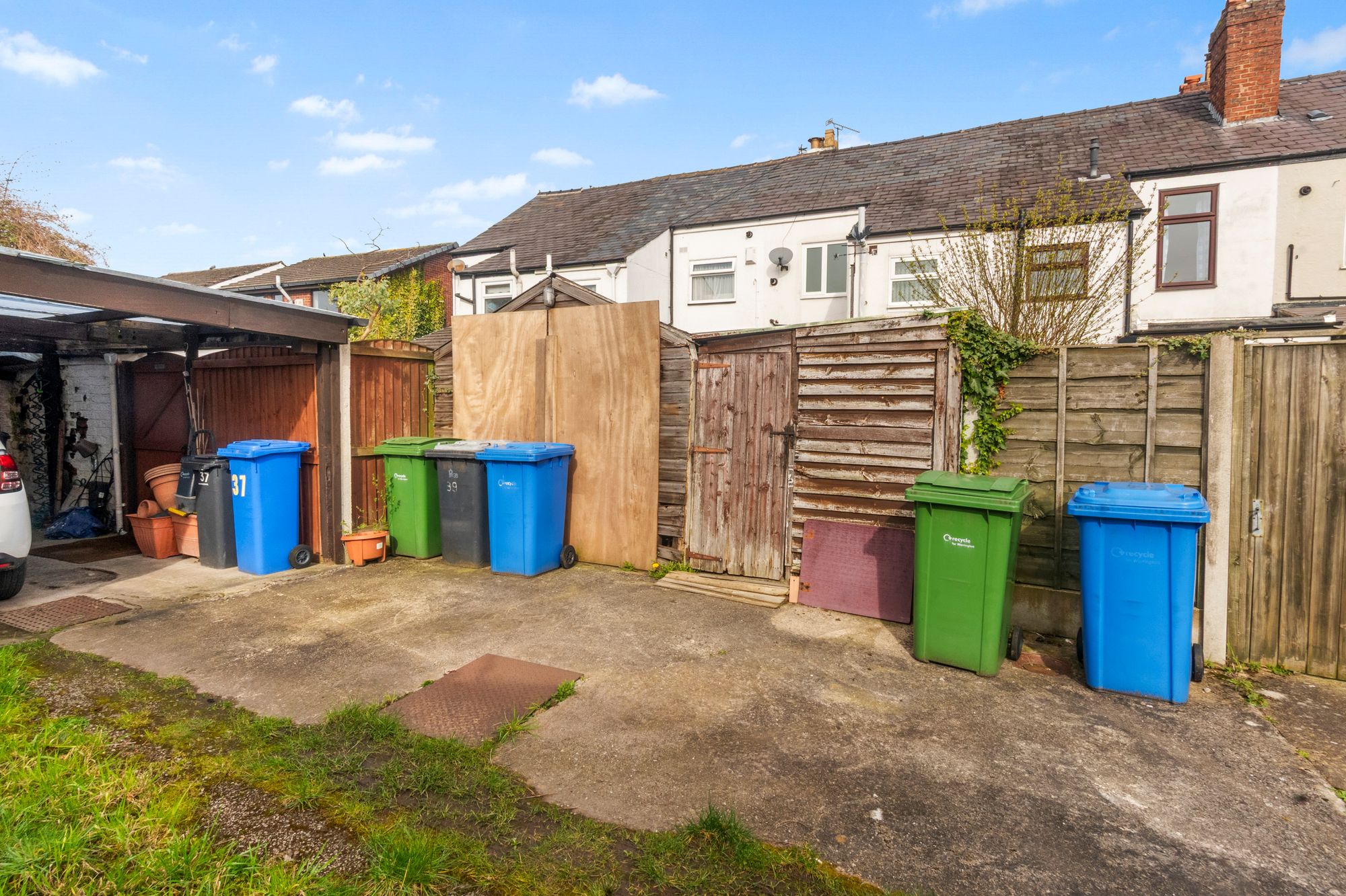 Fearnhead Lane, Fearnhead, WA2