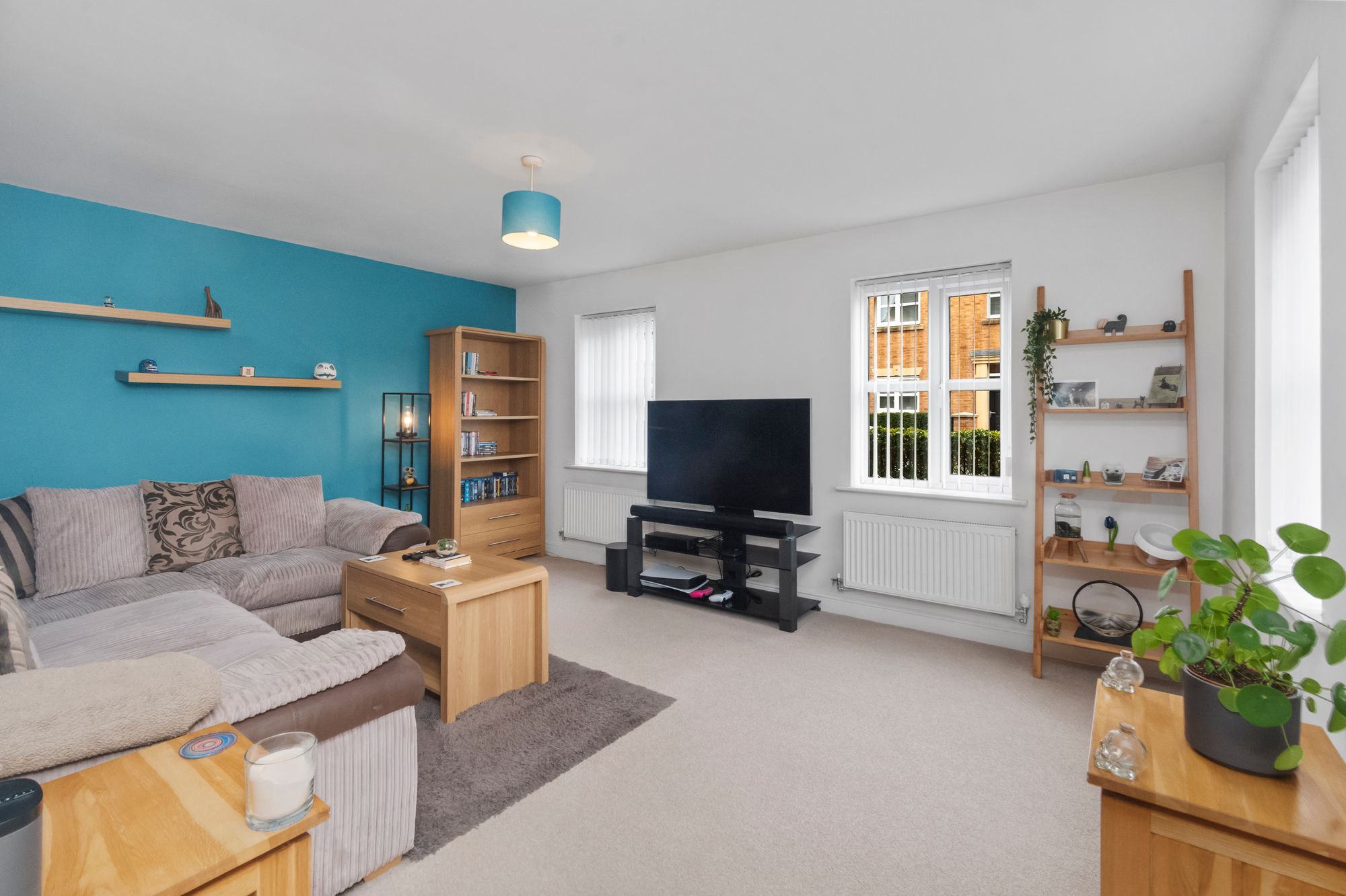 Washington Close, St. Helens, WA9