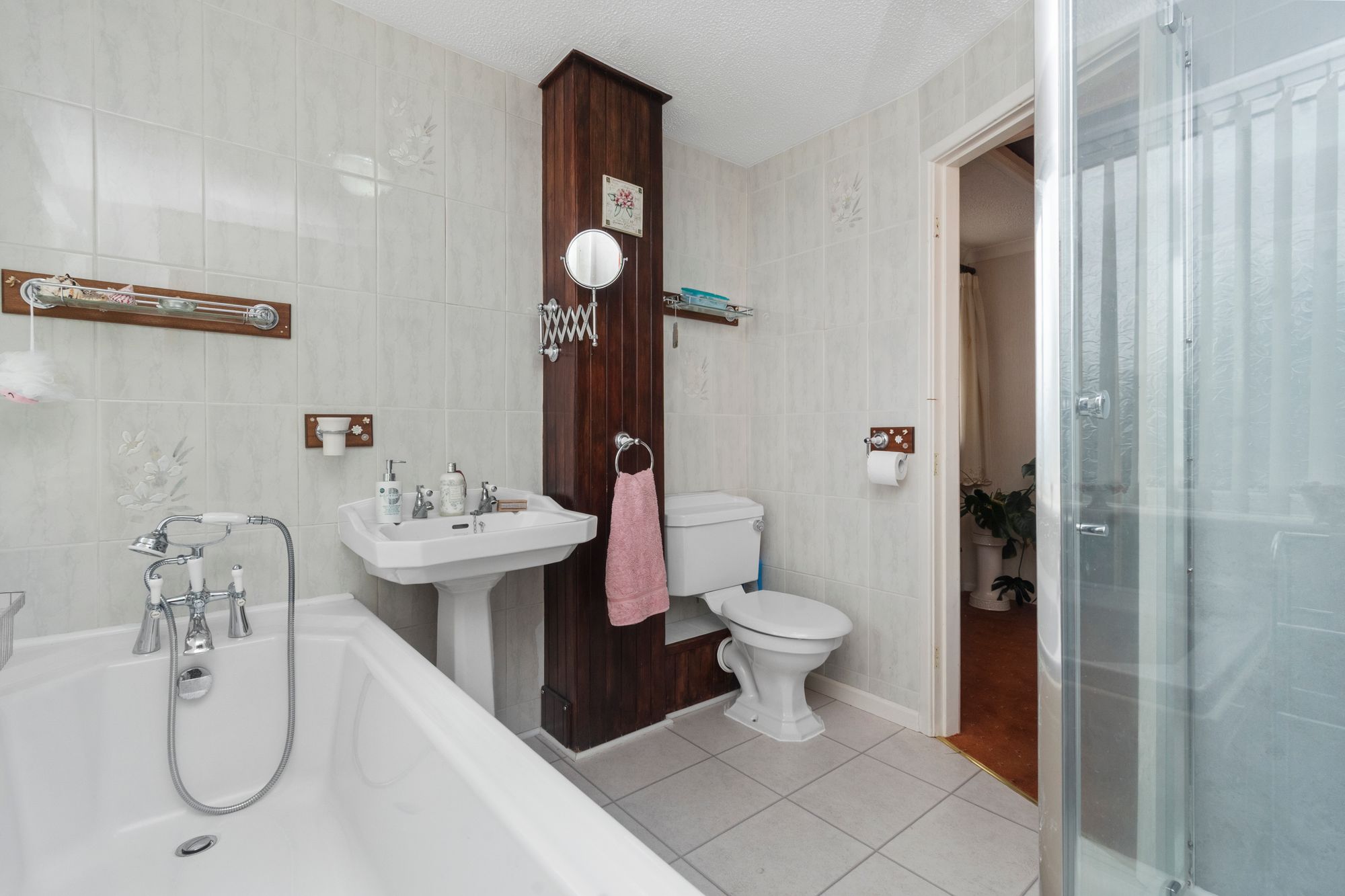 Selkirk Avenue, Wigan