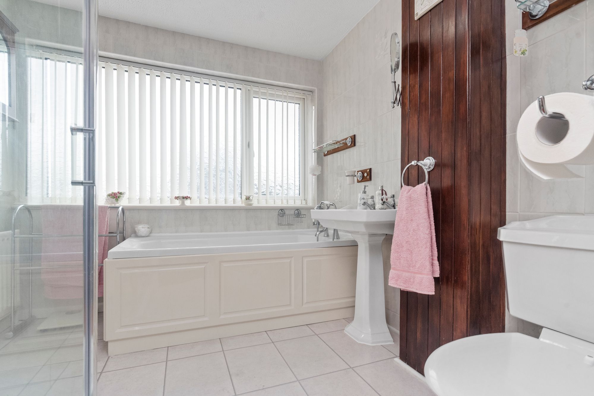 Selkirk Avenue, Wigan