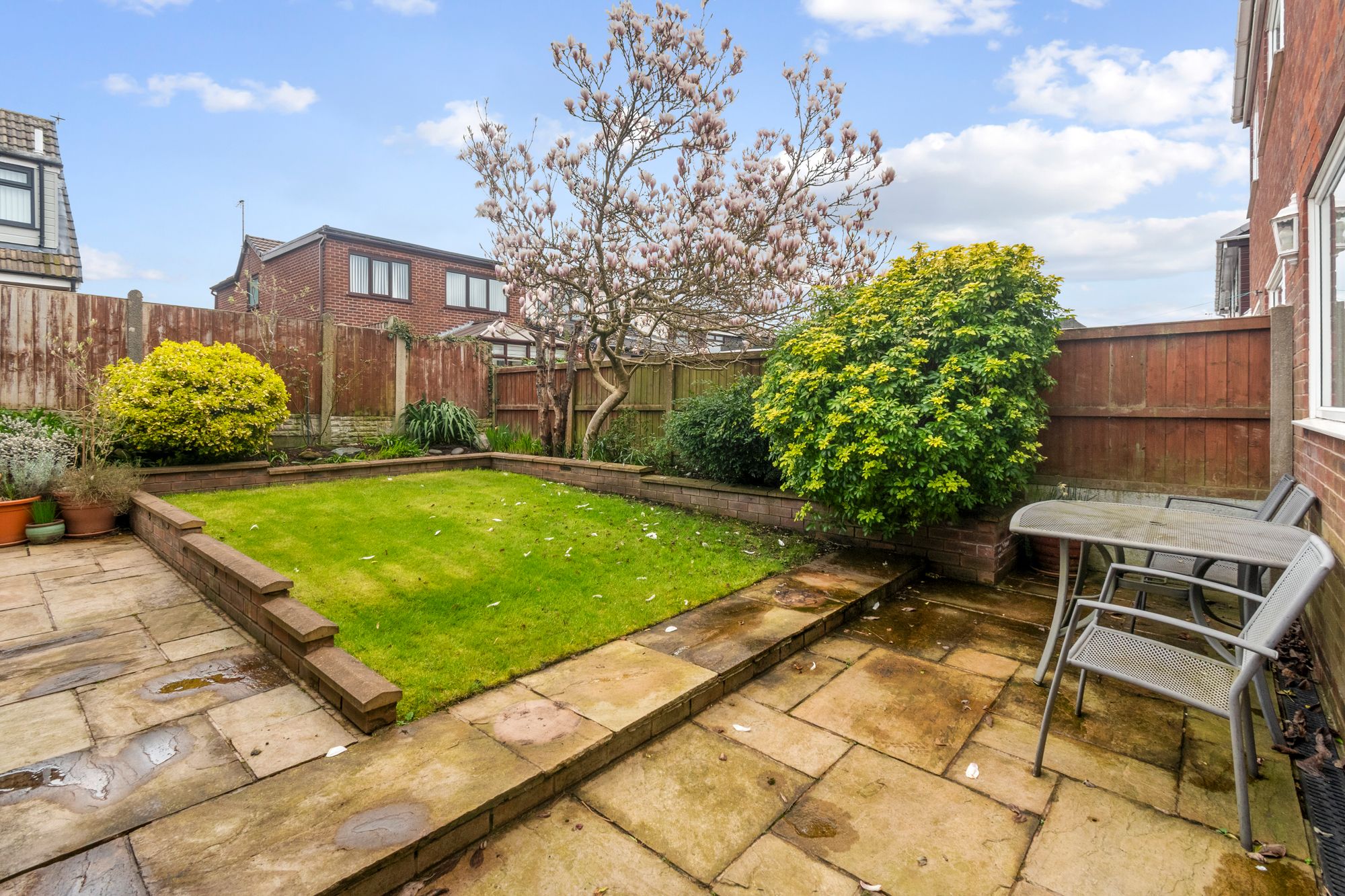 Selkirk Avenue, Wigan