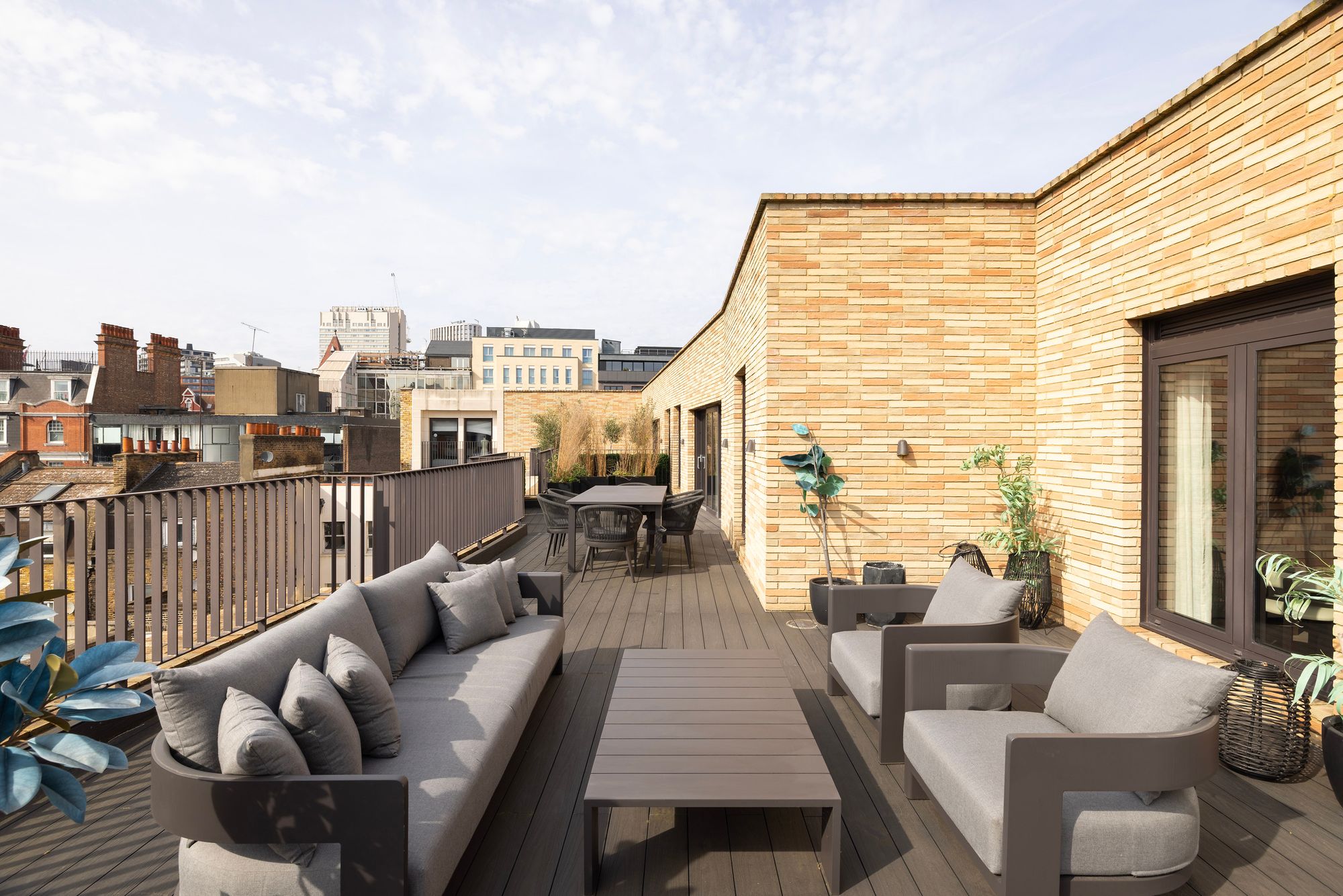 SOH Apartment 32, 1 Molyneux Street 1