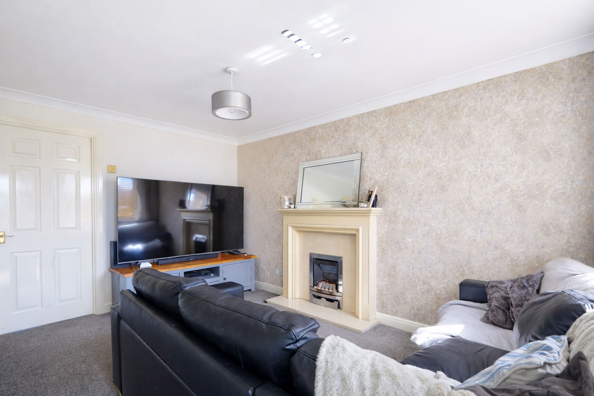 7b3ce8d5-e547-45e0-af40-3f44ae93e8a0