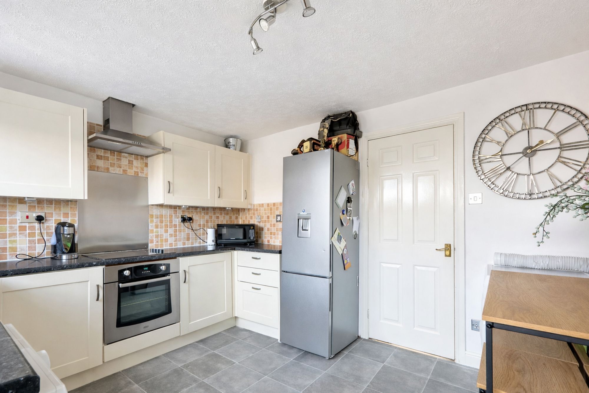 c4196b5d-bb30-4f9c-8afe-5f12a8e83d99