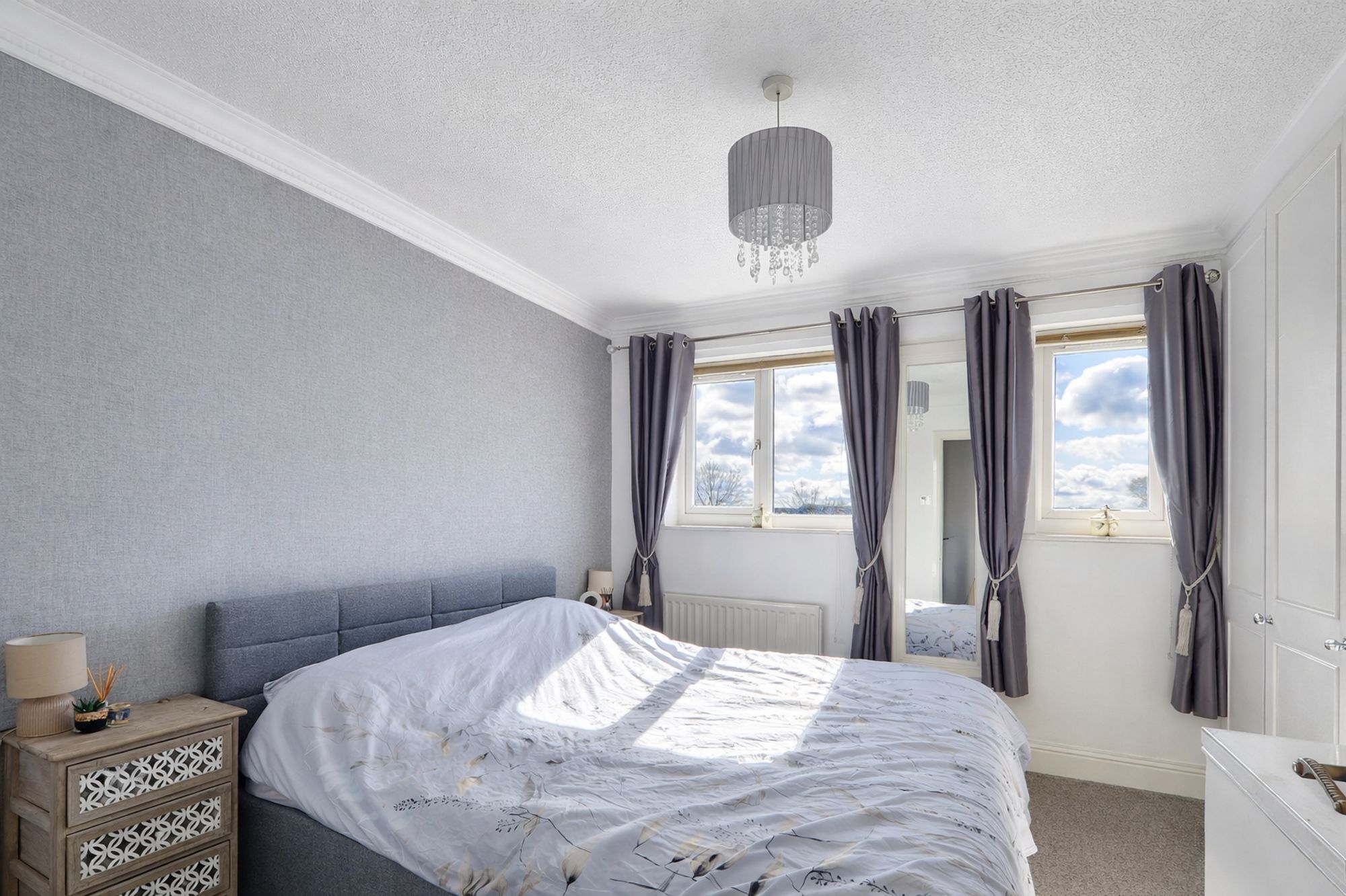 a64da2e1-fa3c-42fb-9e83-836bdd158c36