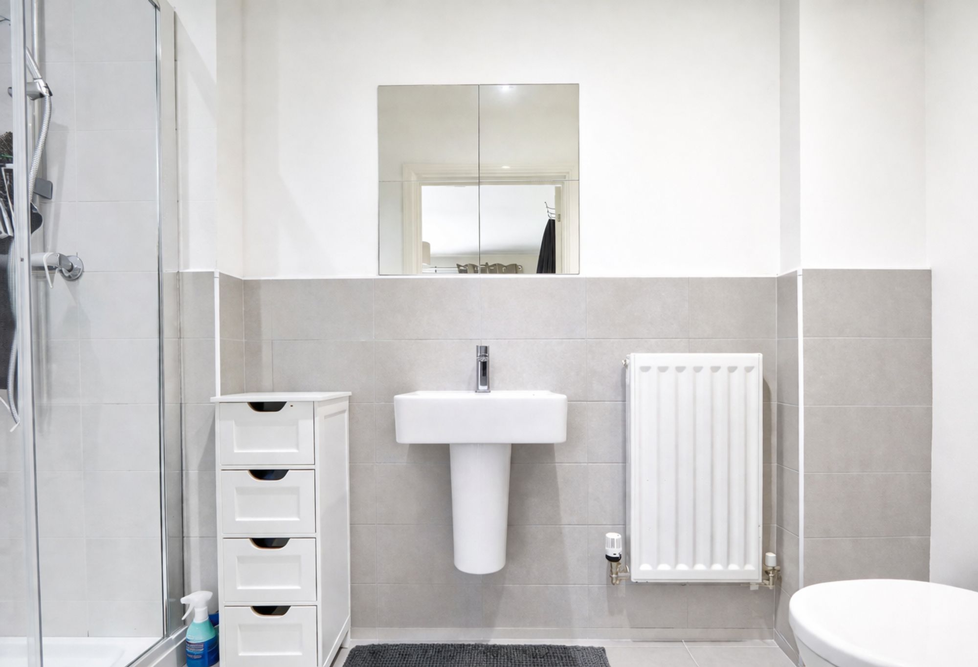 6e135680-2cda-4b11-a1b3-b9e083a1e7e2