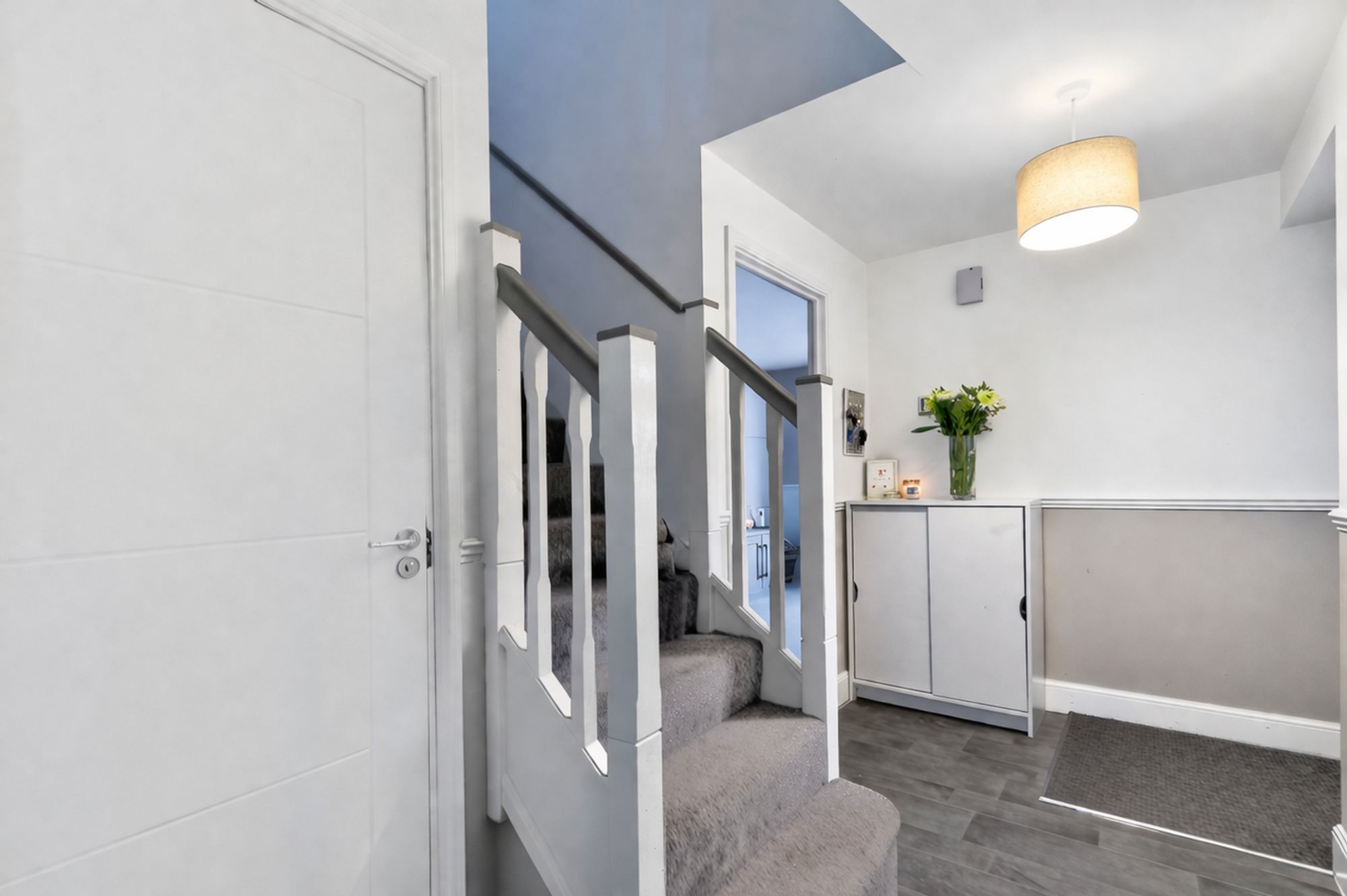 Znyosa6VpUCWB4azg3ISTg