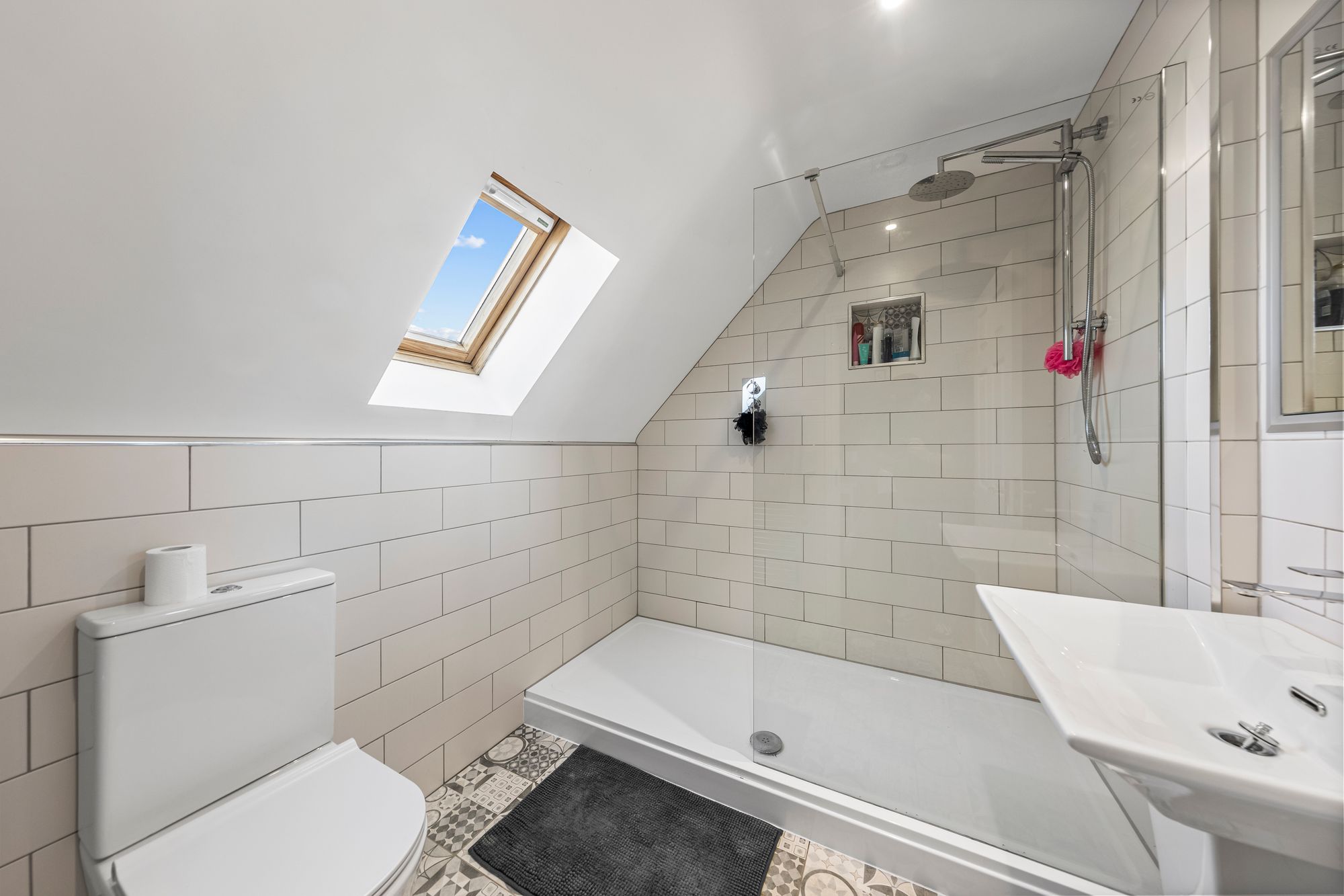 Honeysuckle Avenue, Warrington, WA5