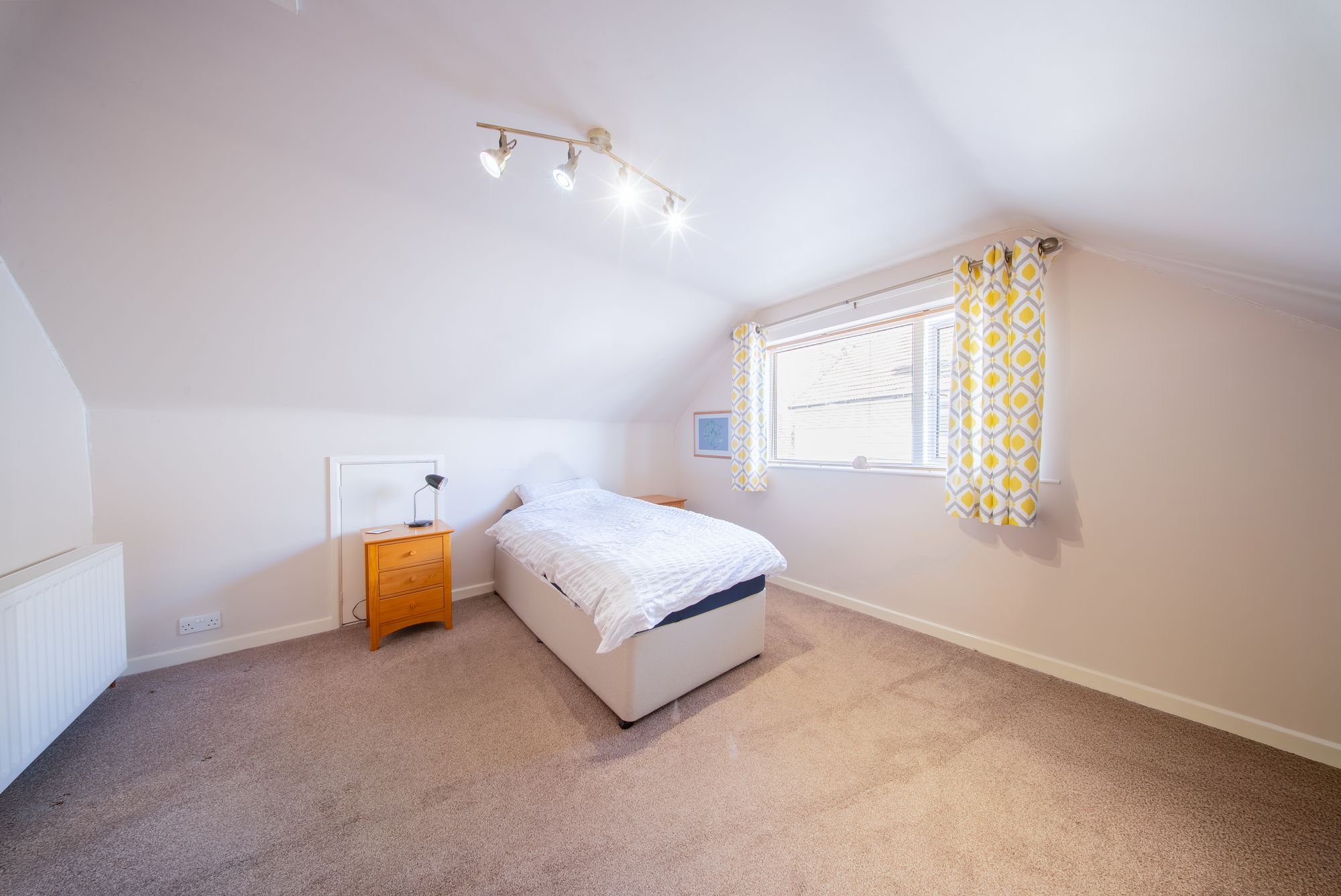 4 bedroom house for sale - Bentley Hurst