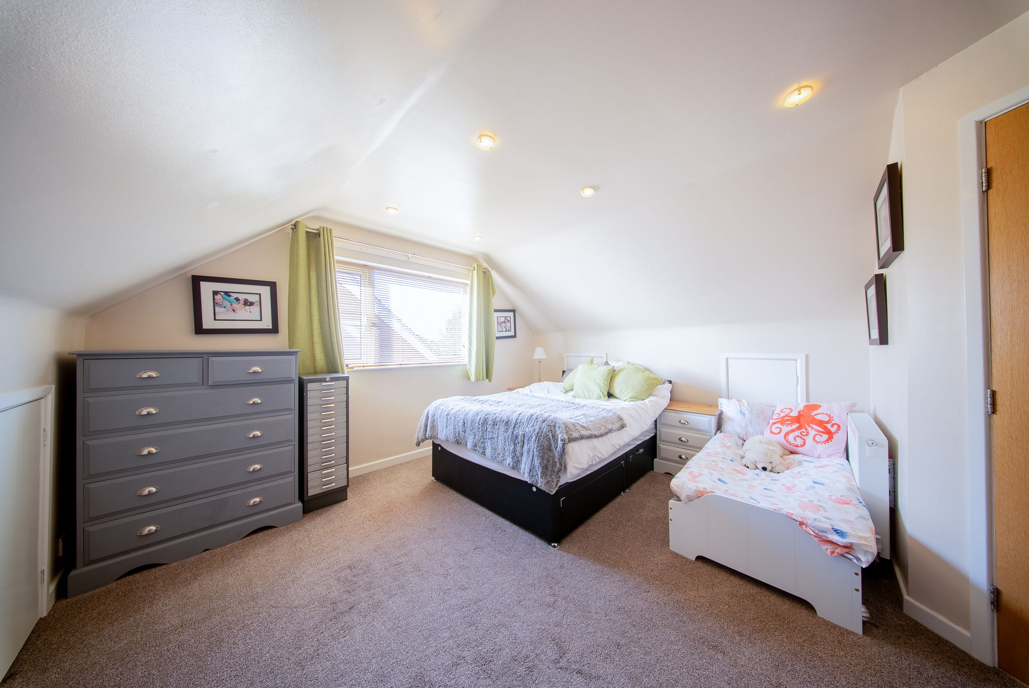 4 bedroom house for sale - Bentley Hurst