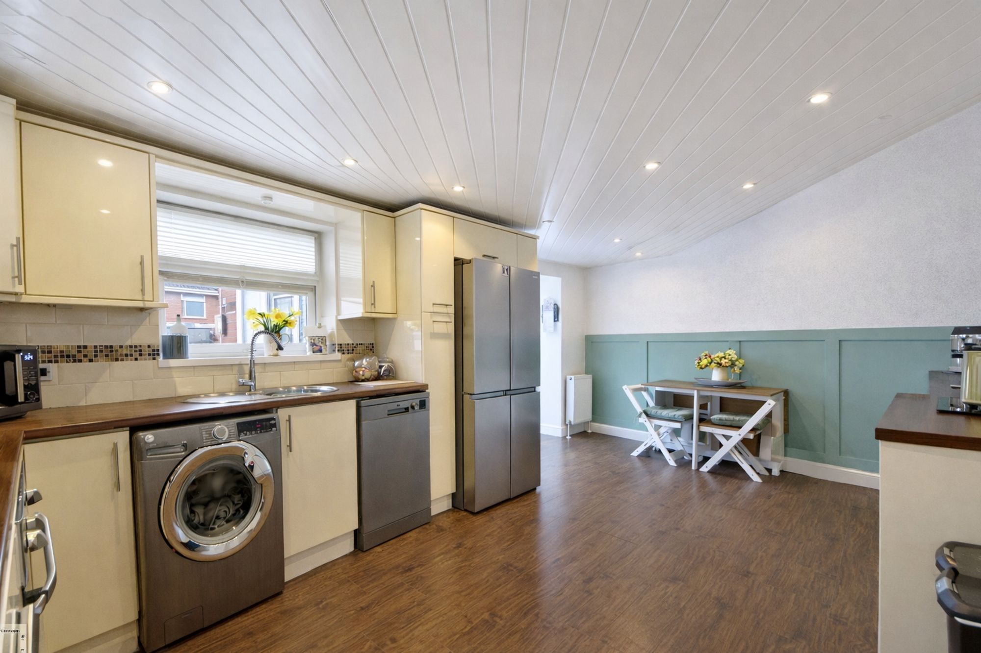 58ab4f44-c390-4e24-99c2-2e7b9295e46f