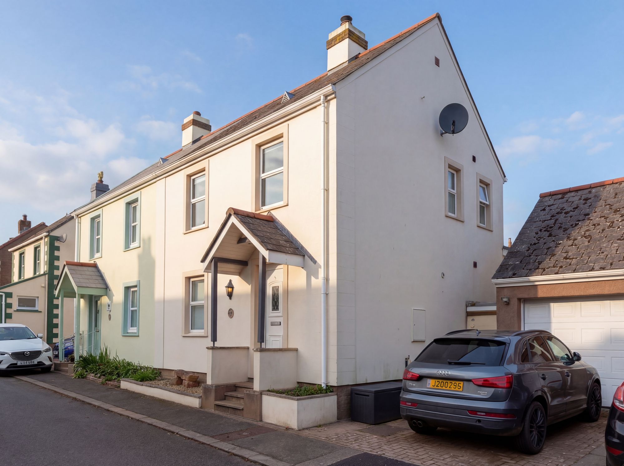 2 bed Property For Sale in St. Saviour, Jersey