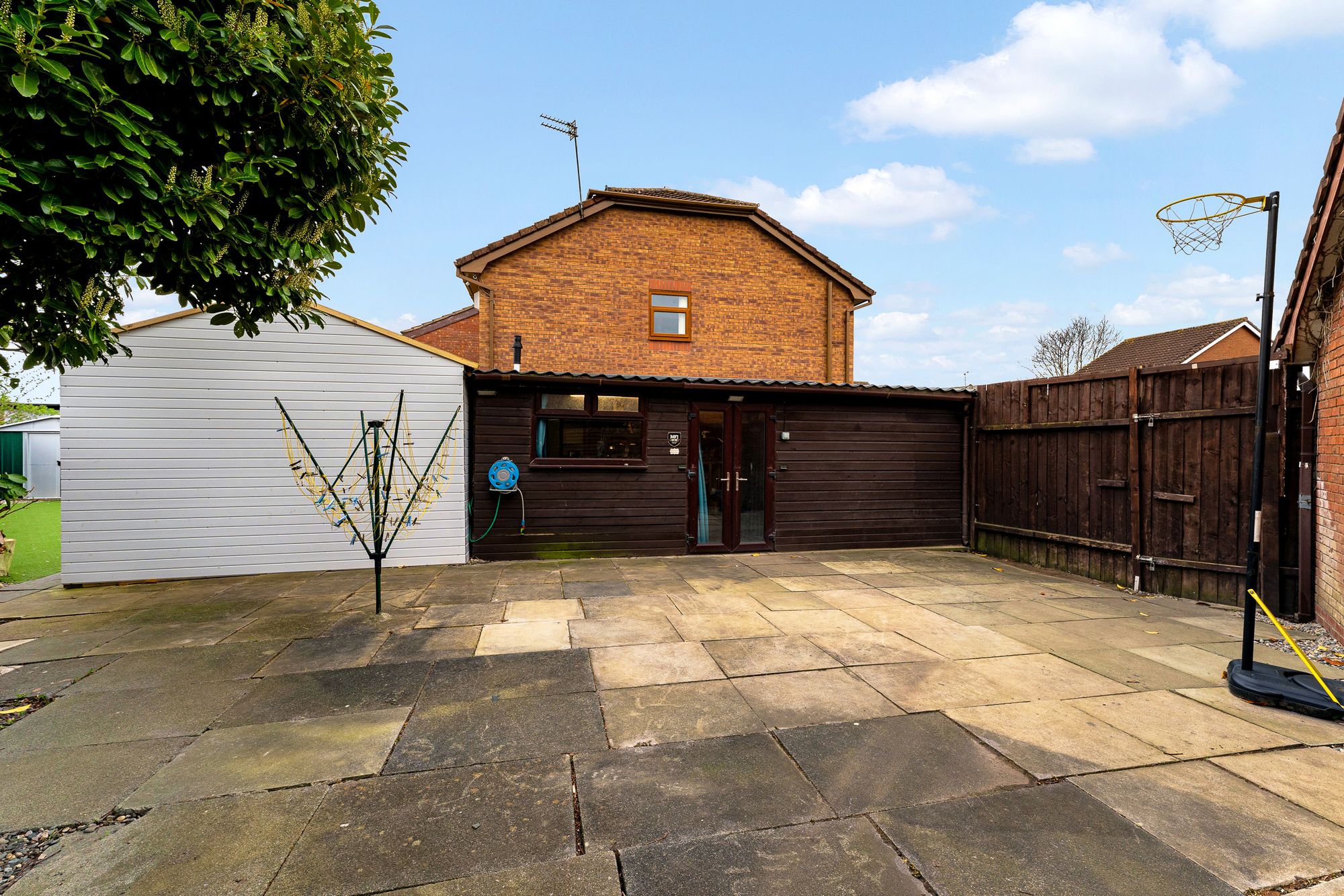 Flander Close, Widnes