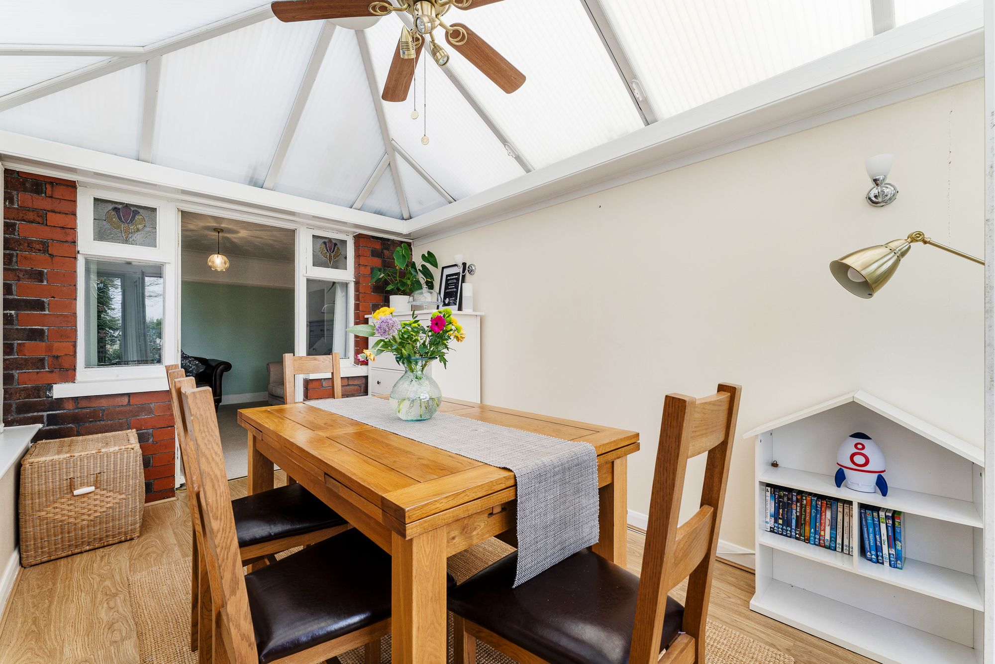 Upton Lane, Widnes, WA8