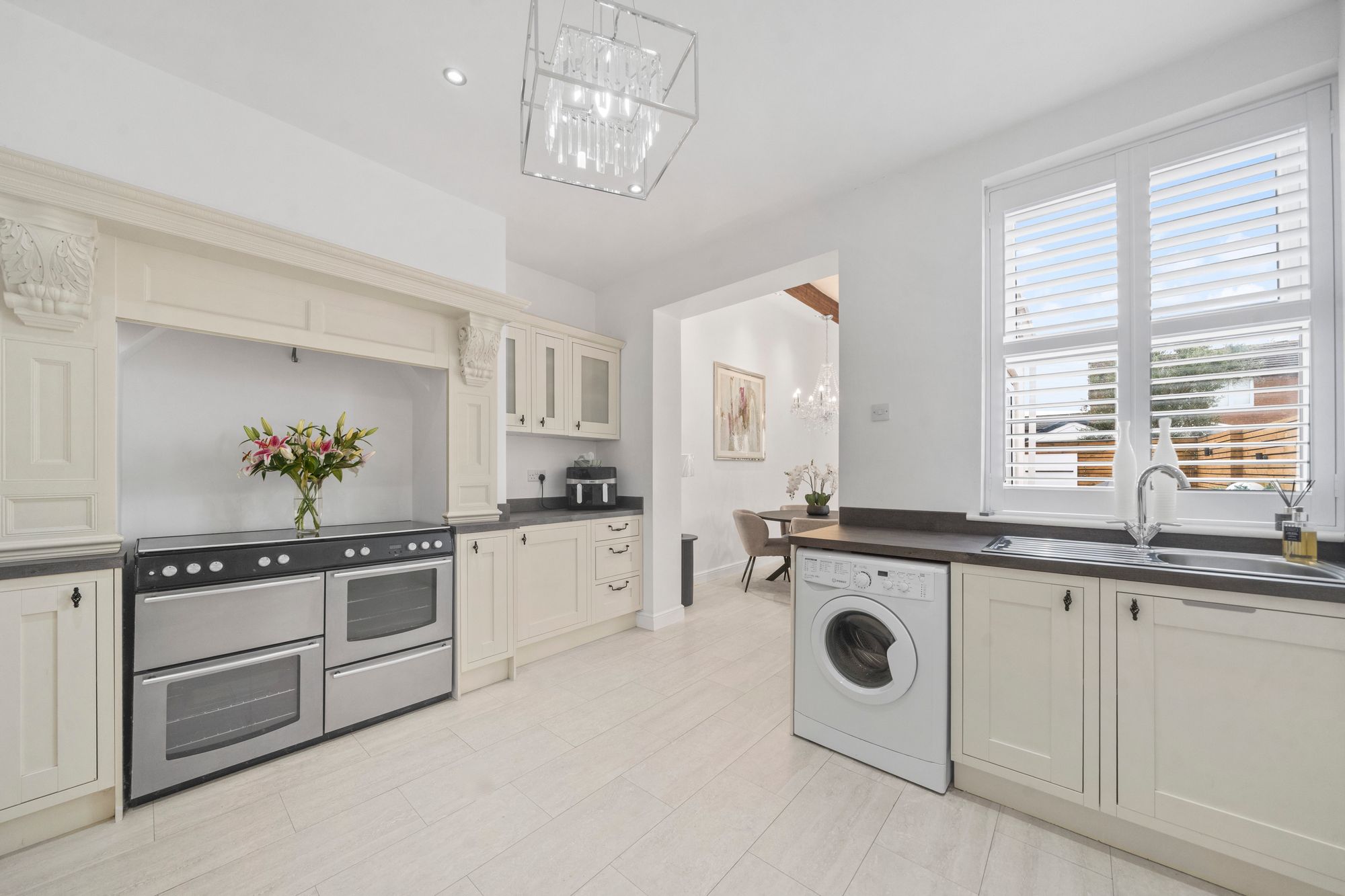 Warrington Road, Abram, WN2