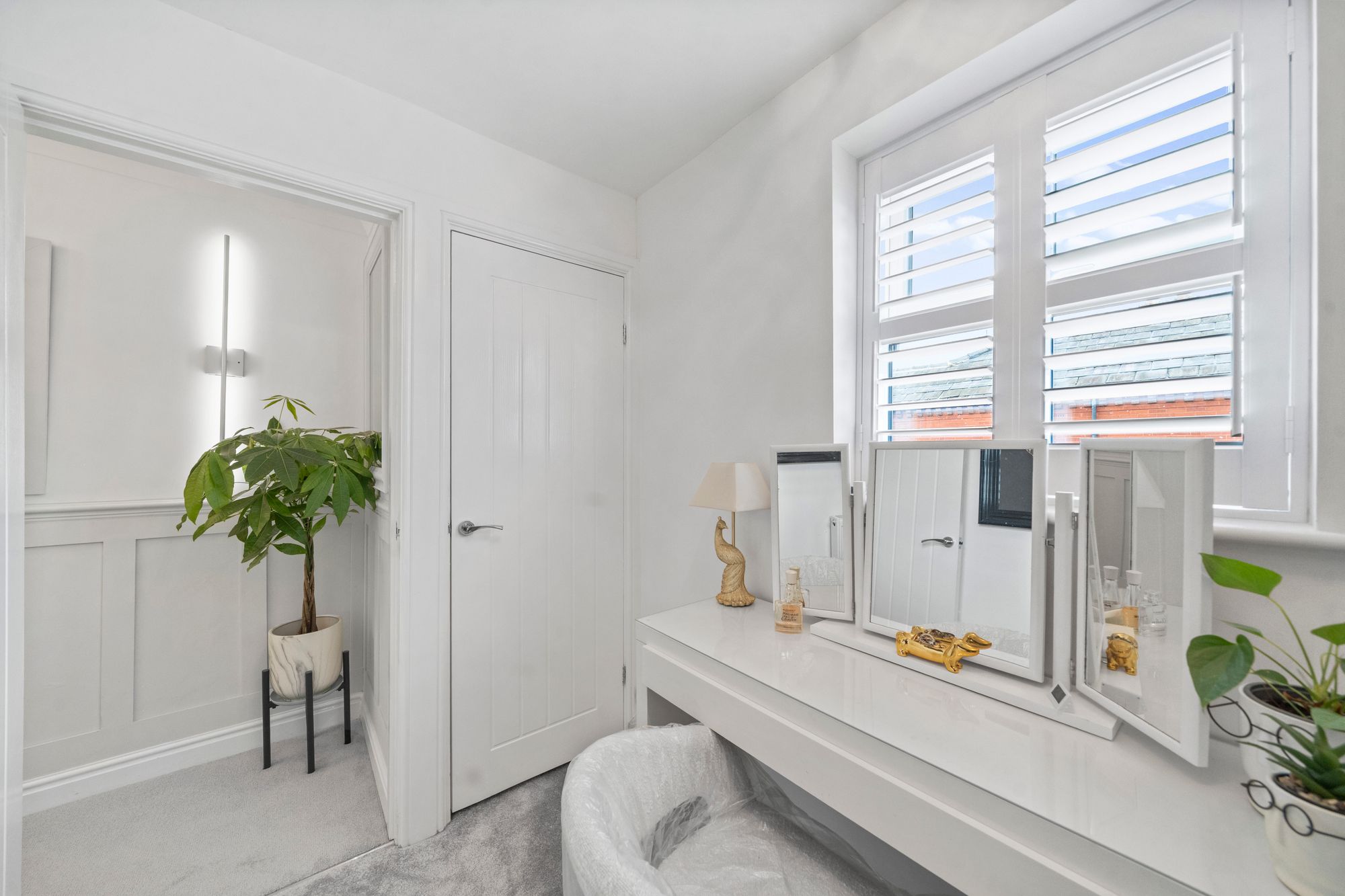 Warrington Road, Abram, WN2